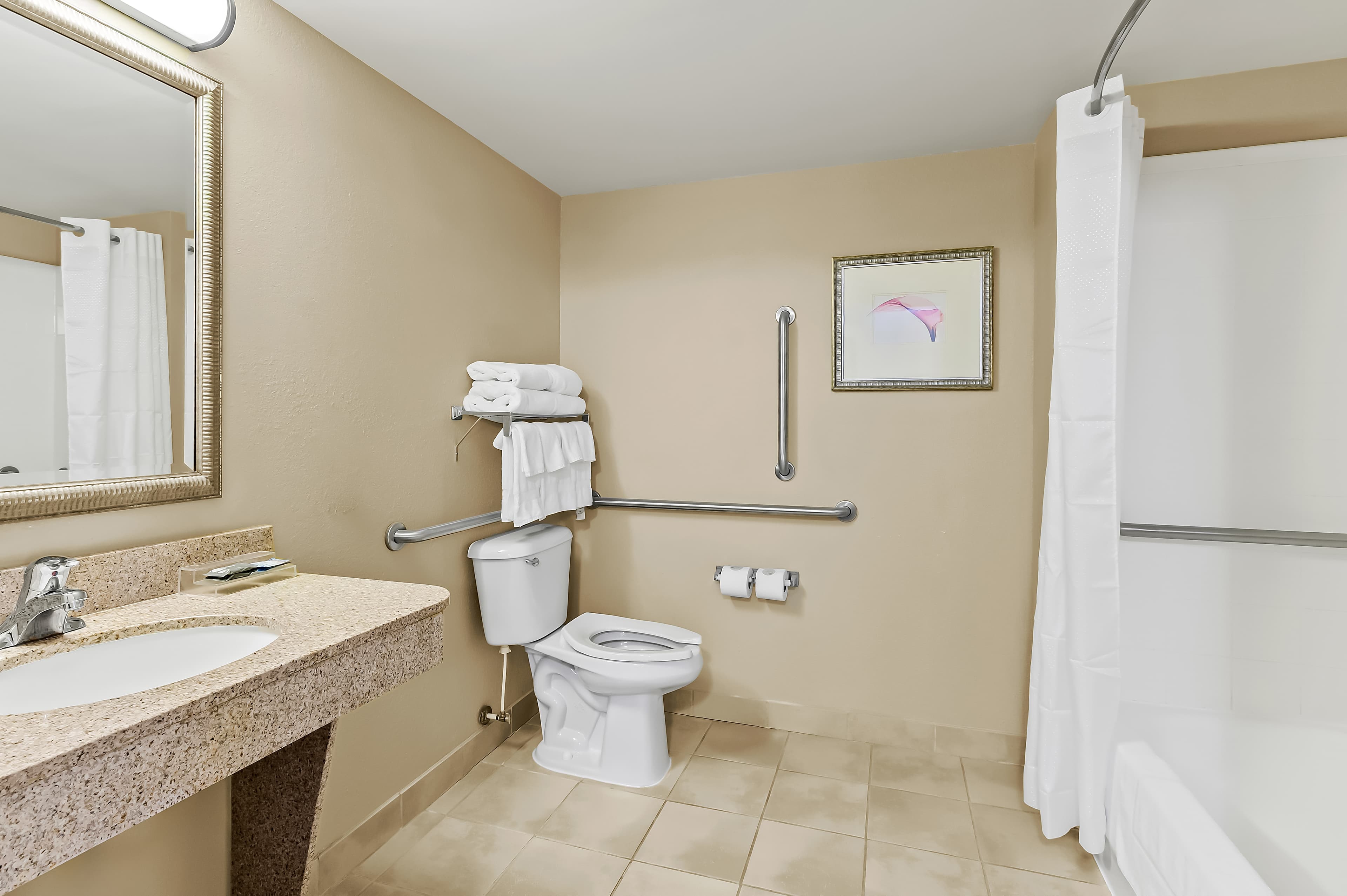 Country Inn & Suites by Radisson, Princeton, WV — 32