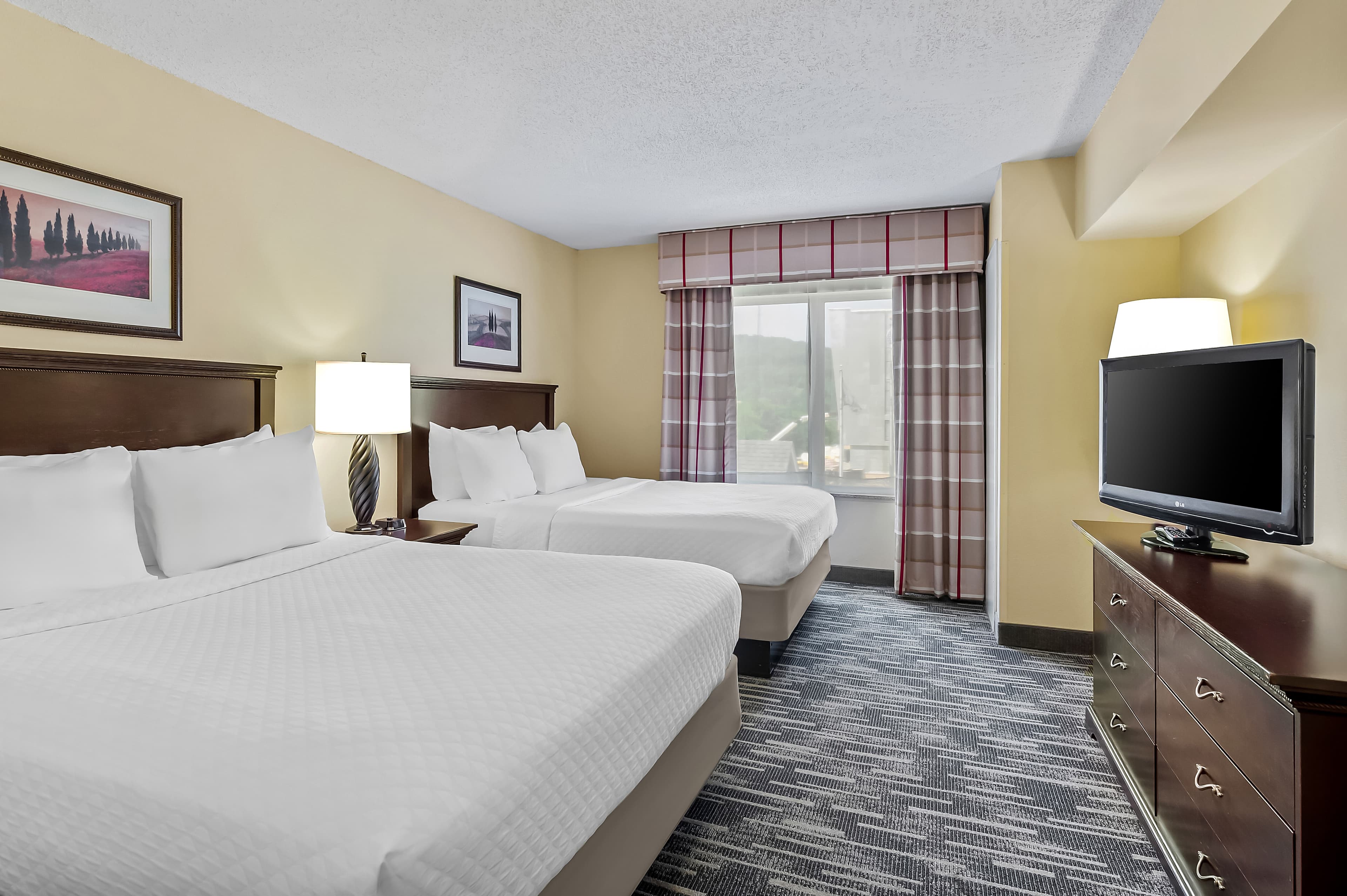 Country Inn & Suites by Radisson, Princeton, WV — 37