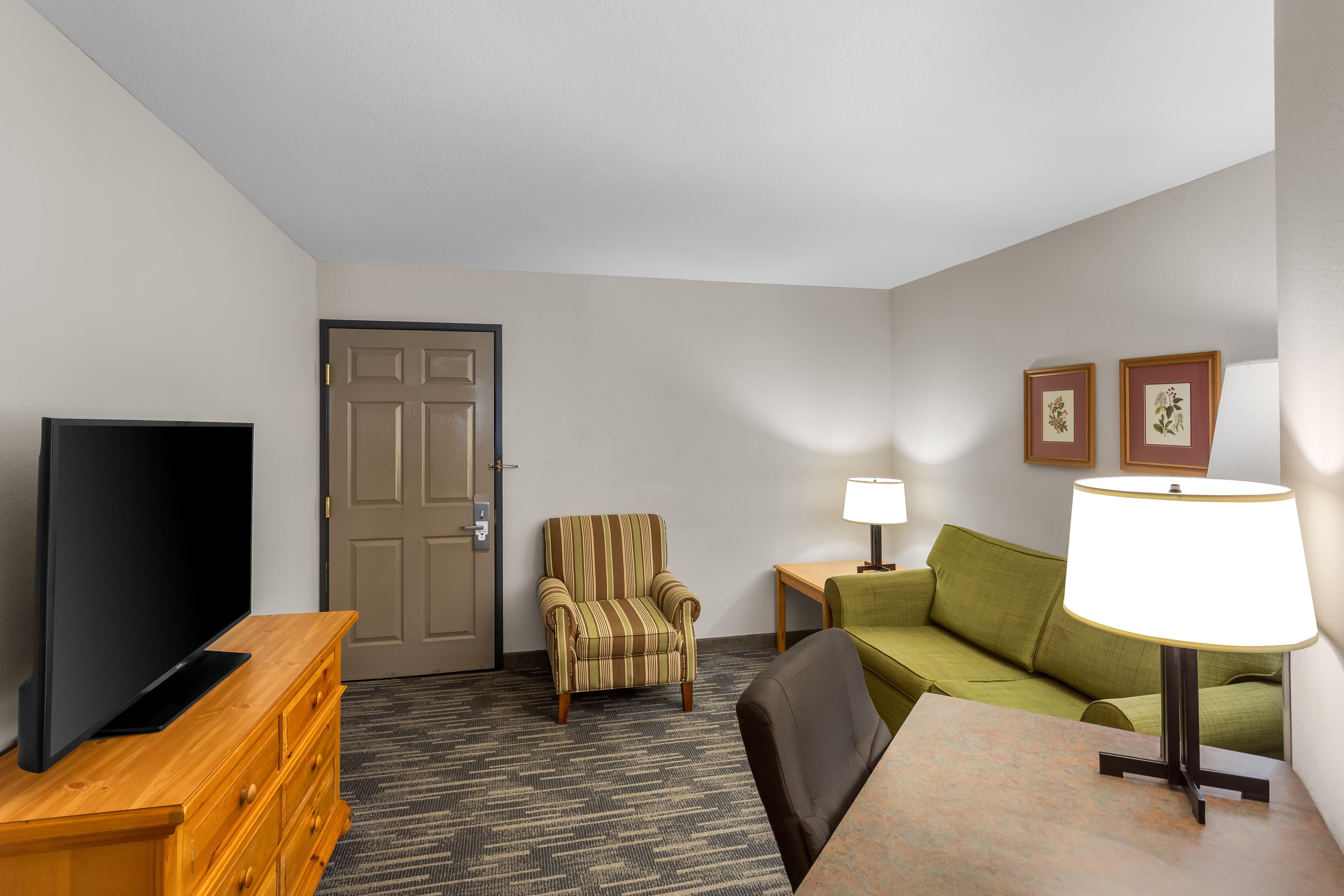 Country Inn & Suites by Radisson, Beckley, WV - Image 4