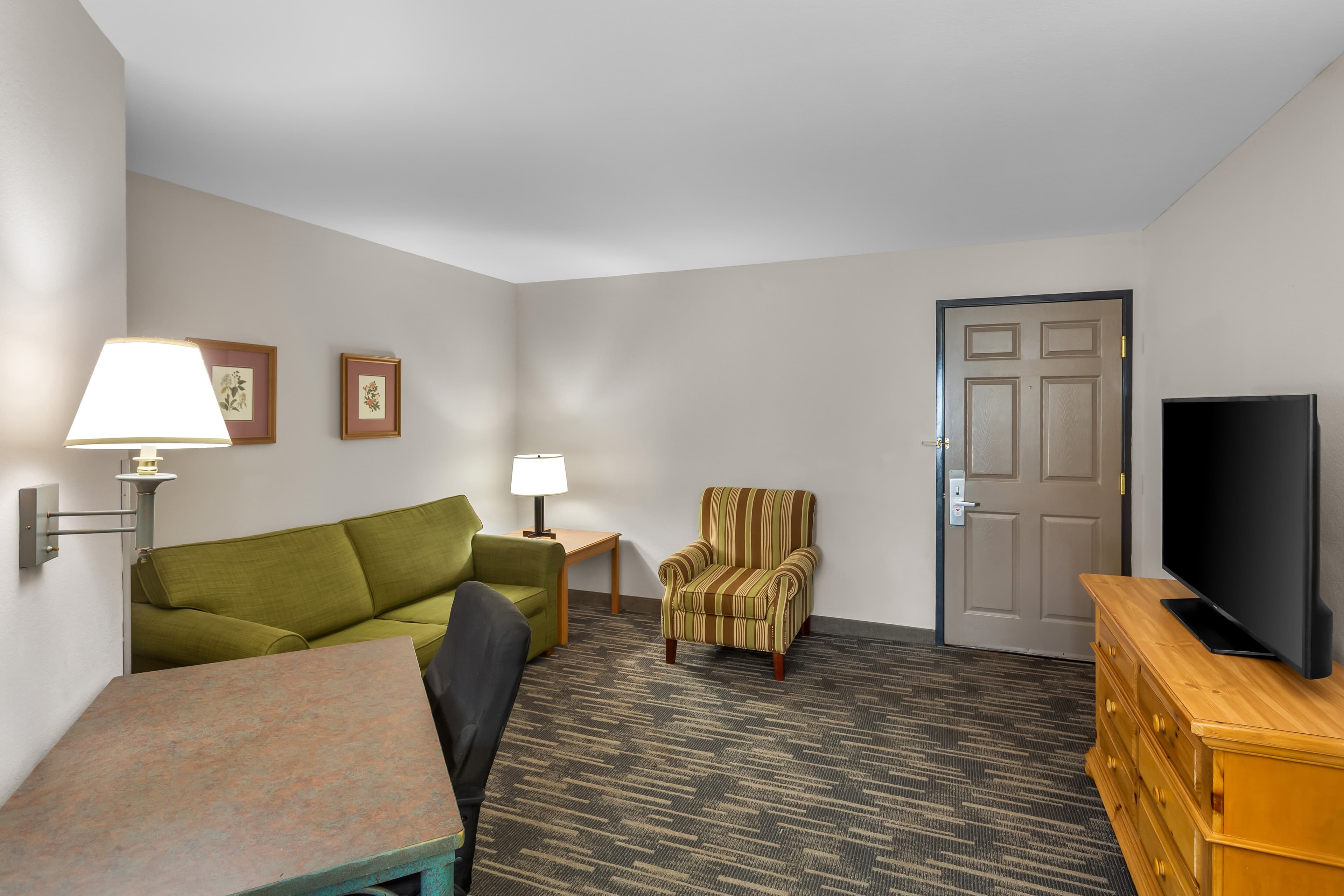 Country Inn & Suites by Radisson, Beckley, WV — 33