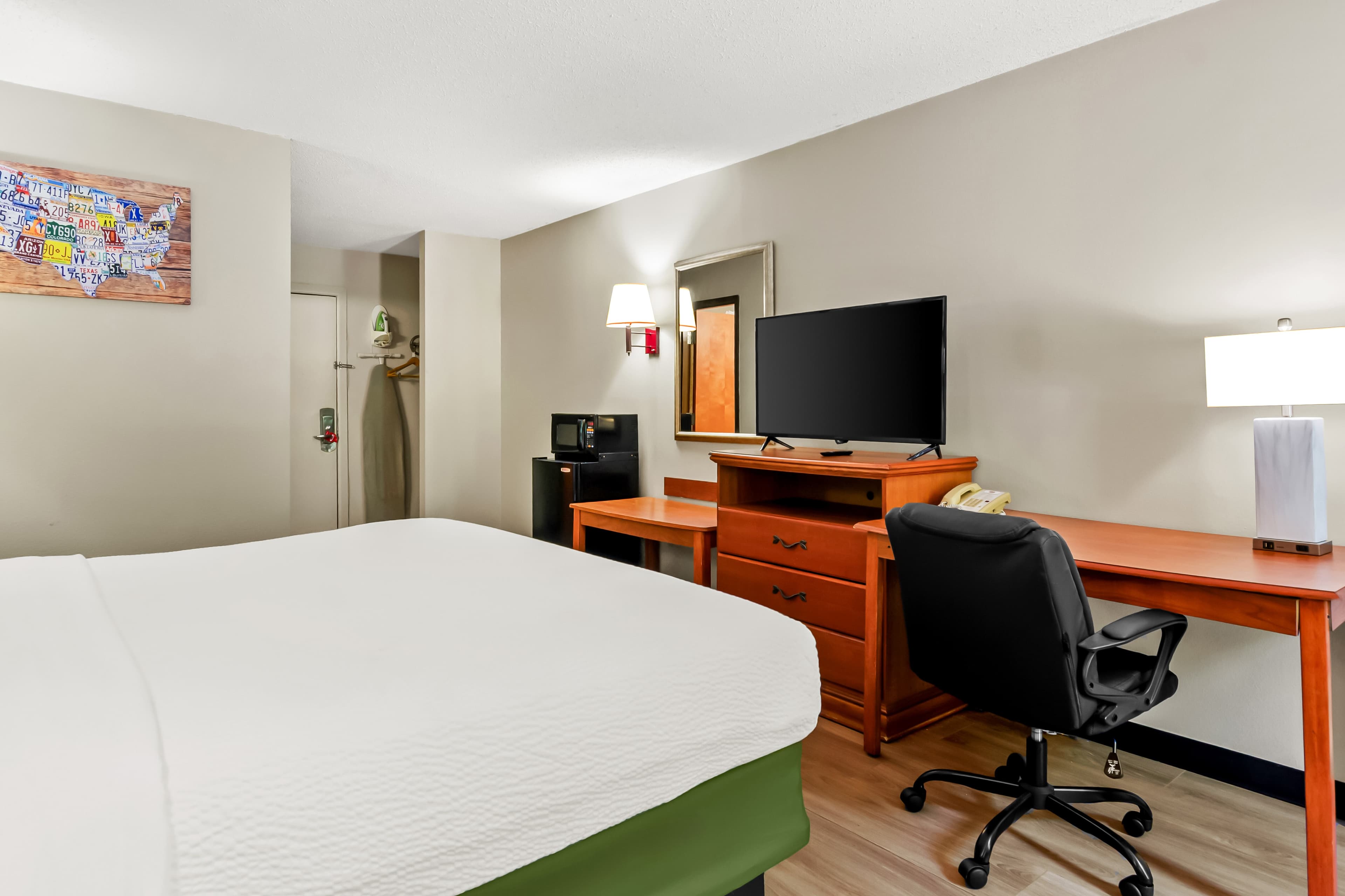 Econo Lodge Mt. Hope - Beckley North - Image 4