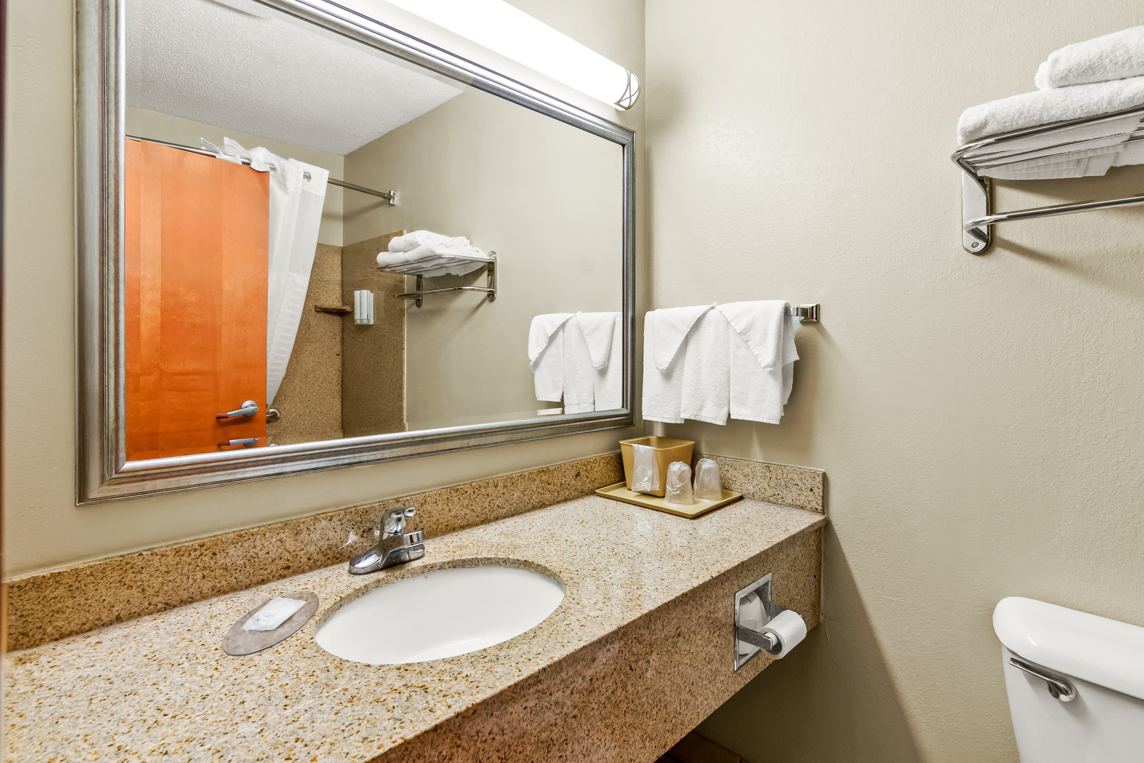 Econo Lodge Mt. Hope - Beckley North — 21