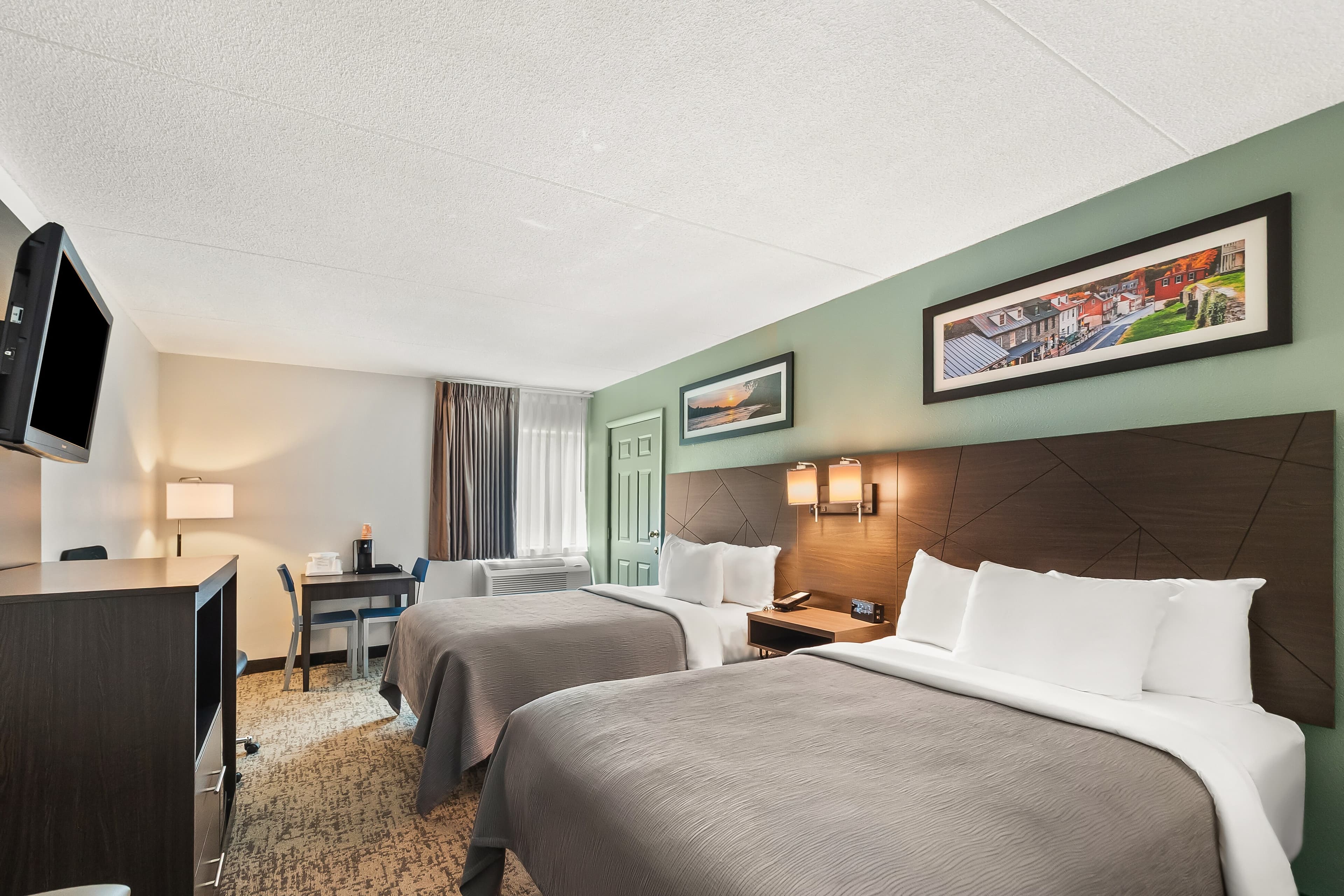 Quality Inn Harpers Ferry - Charles Town - Image 2
