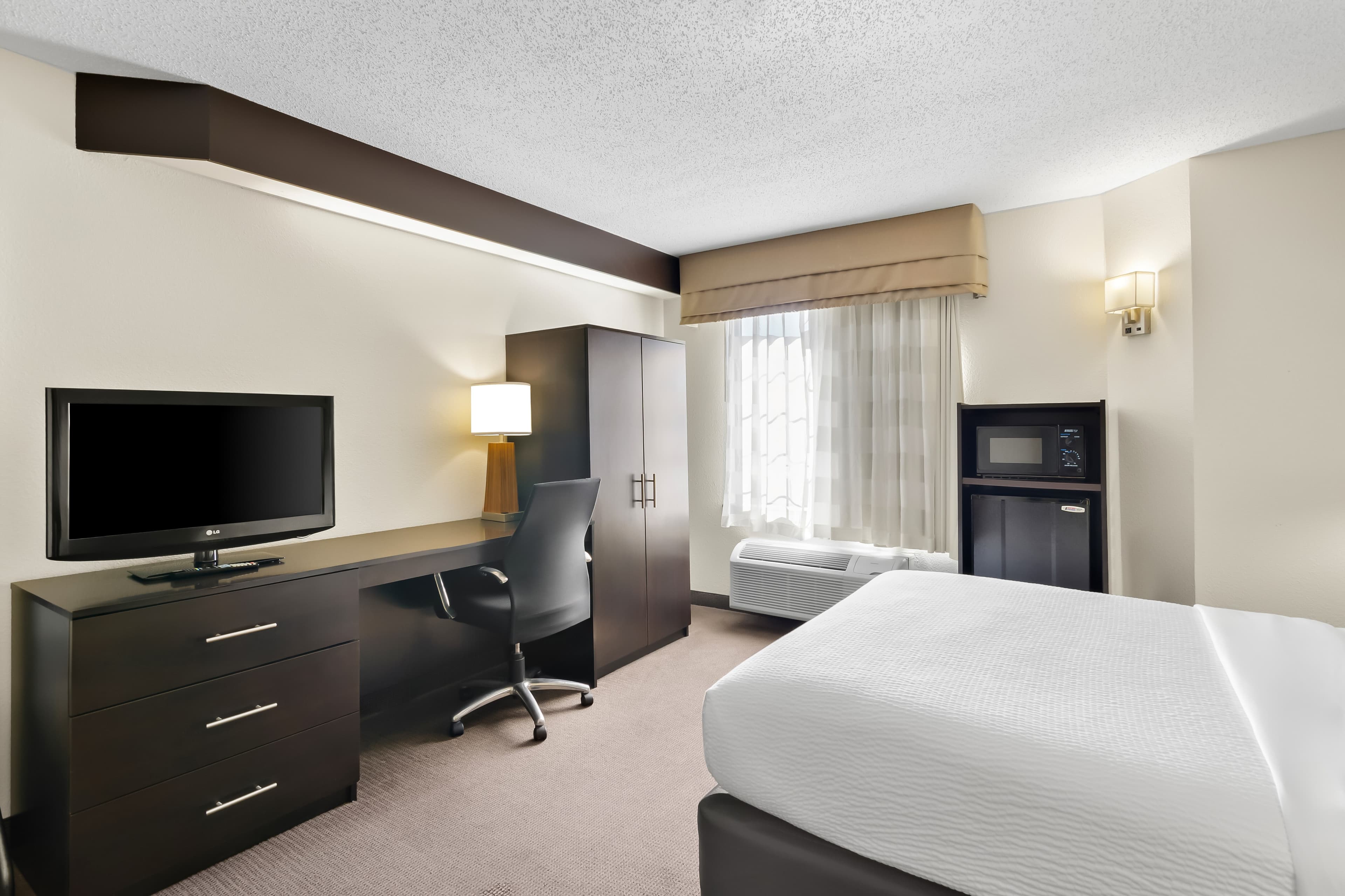 Sleep Inn & Suites Princeton I-77 — 7