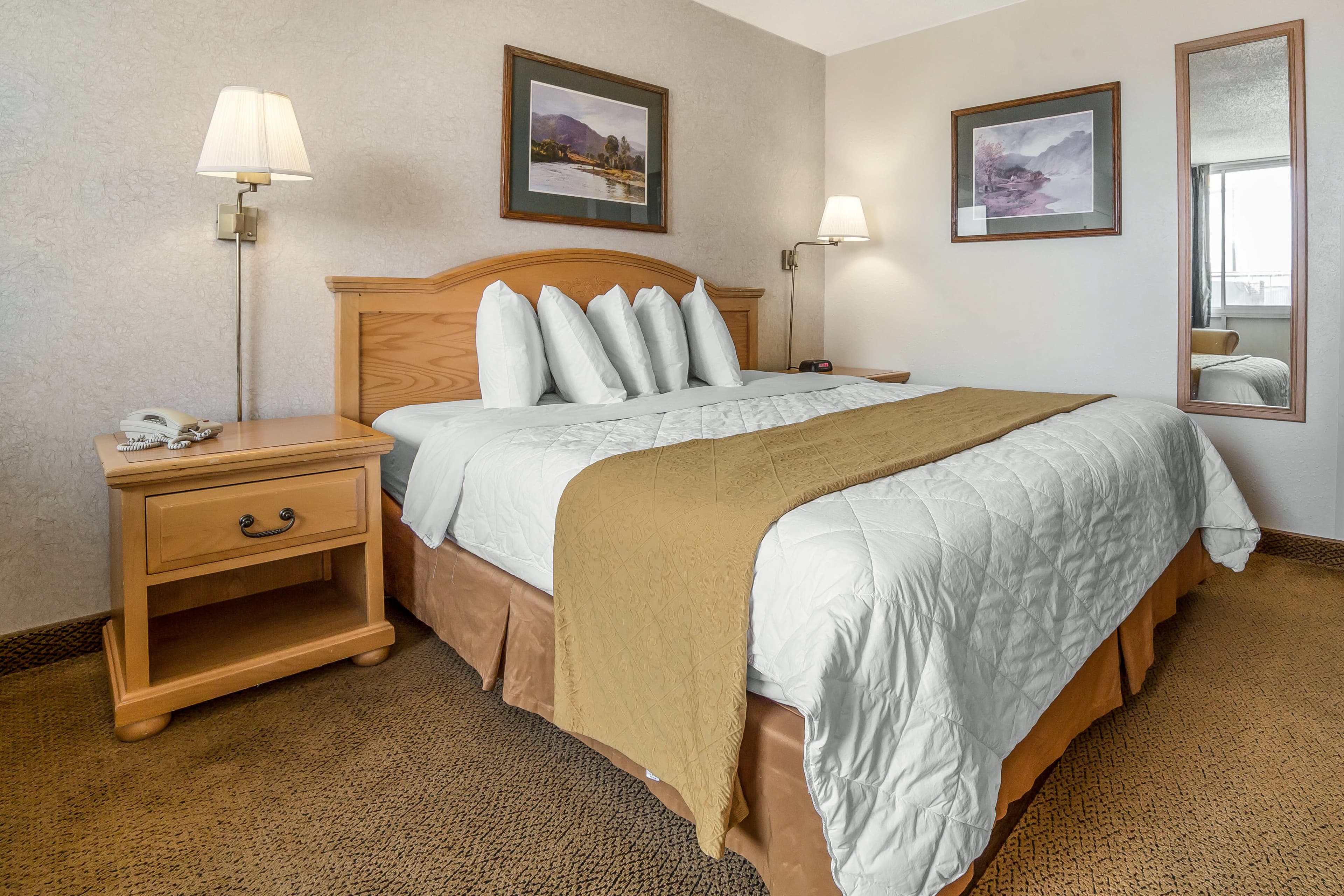 Econo Lodge Rawlins — 9