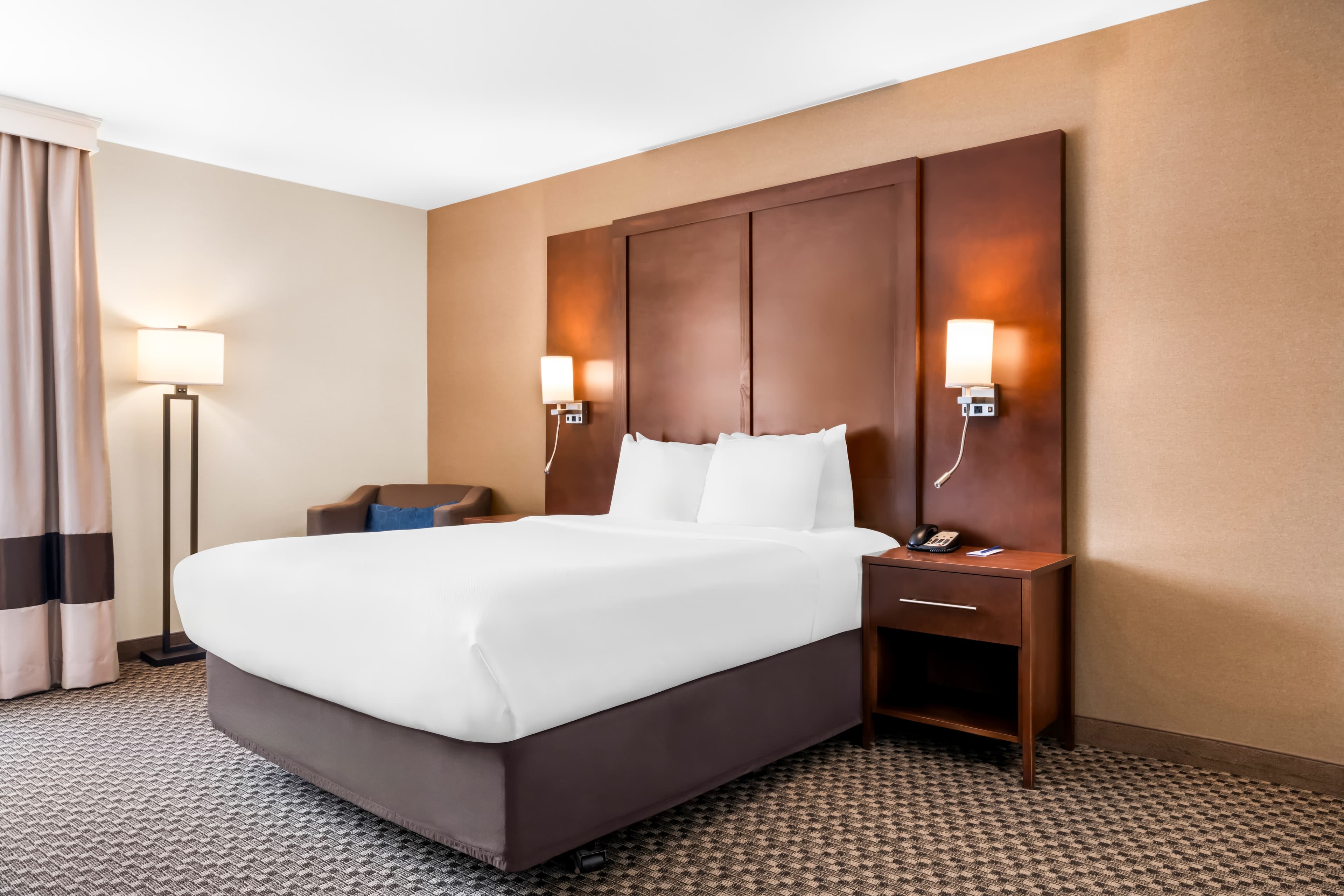 Comfort Inn at Buffalo Bill Village Resort - Image 4