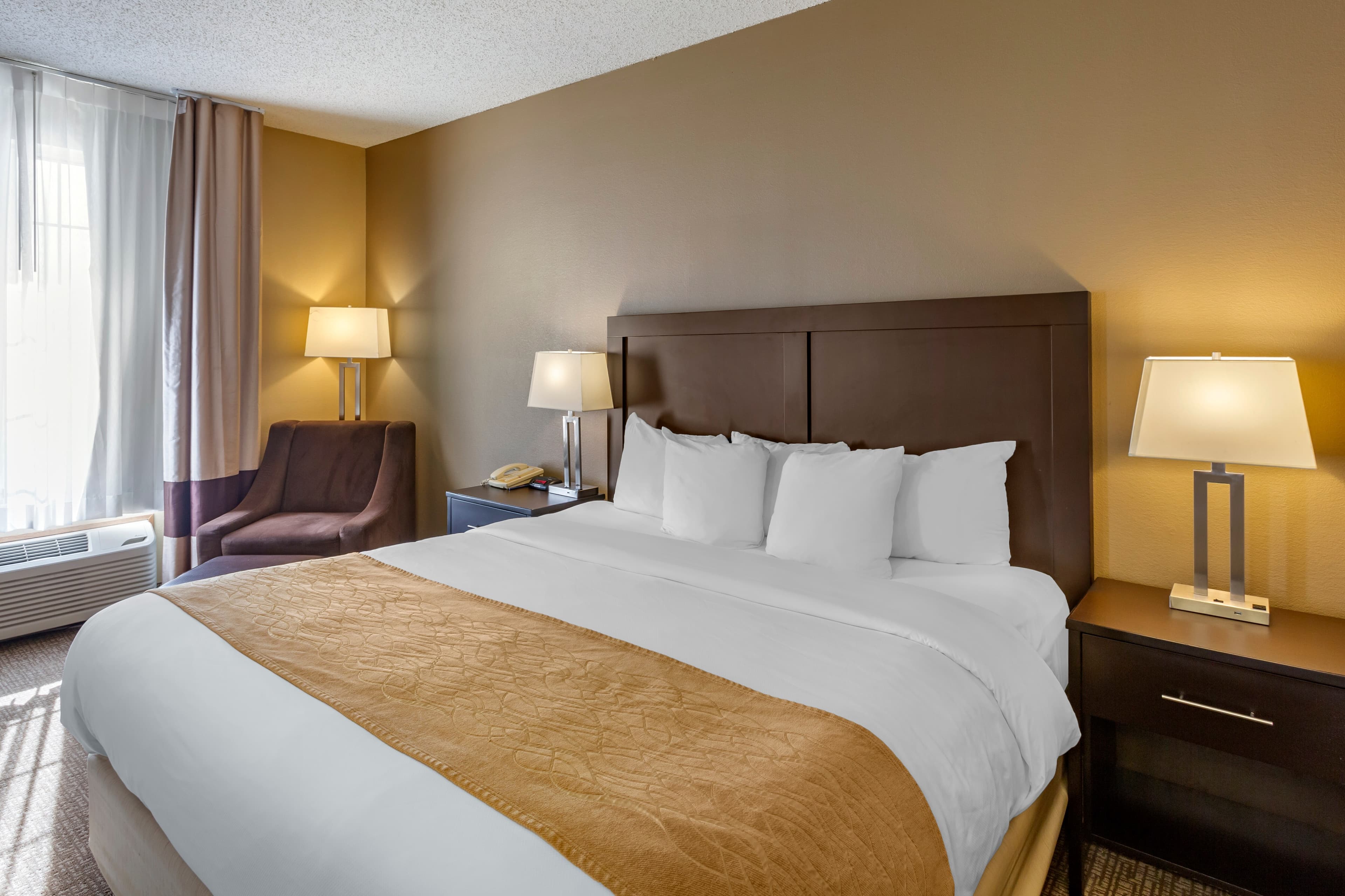 Comfort Inn Evanston I-80 — 14