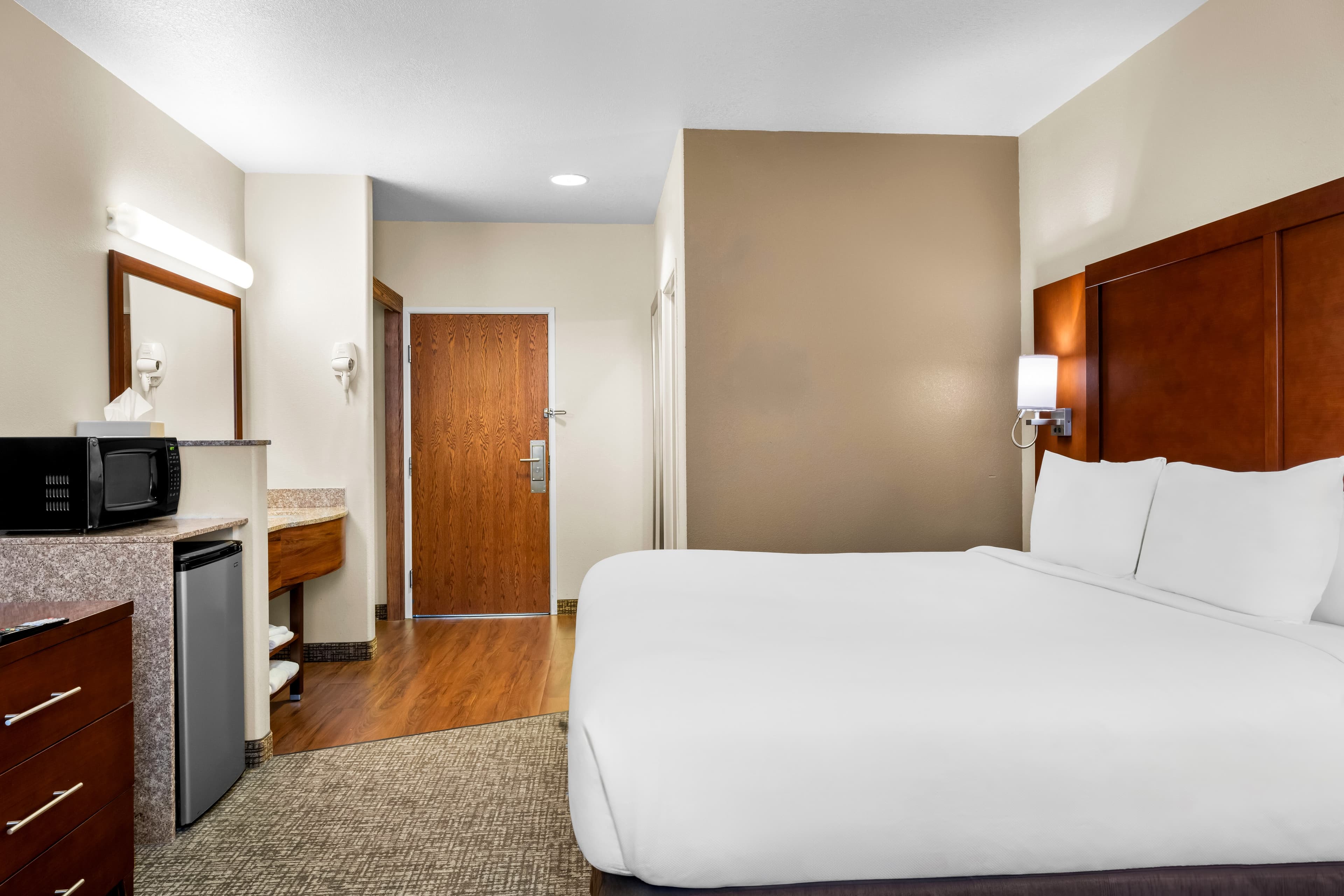 Comfort Inn & Suites Riverton — 9