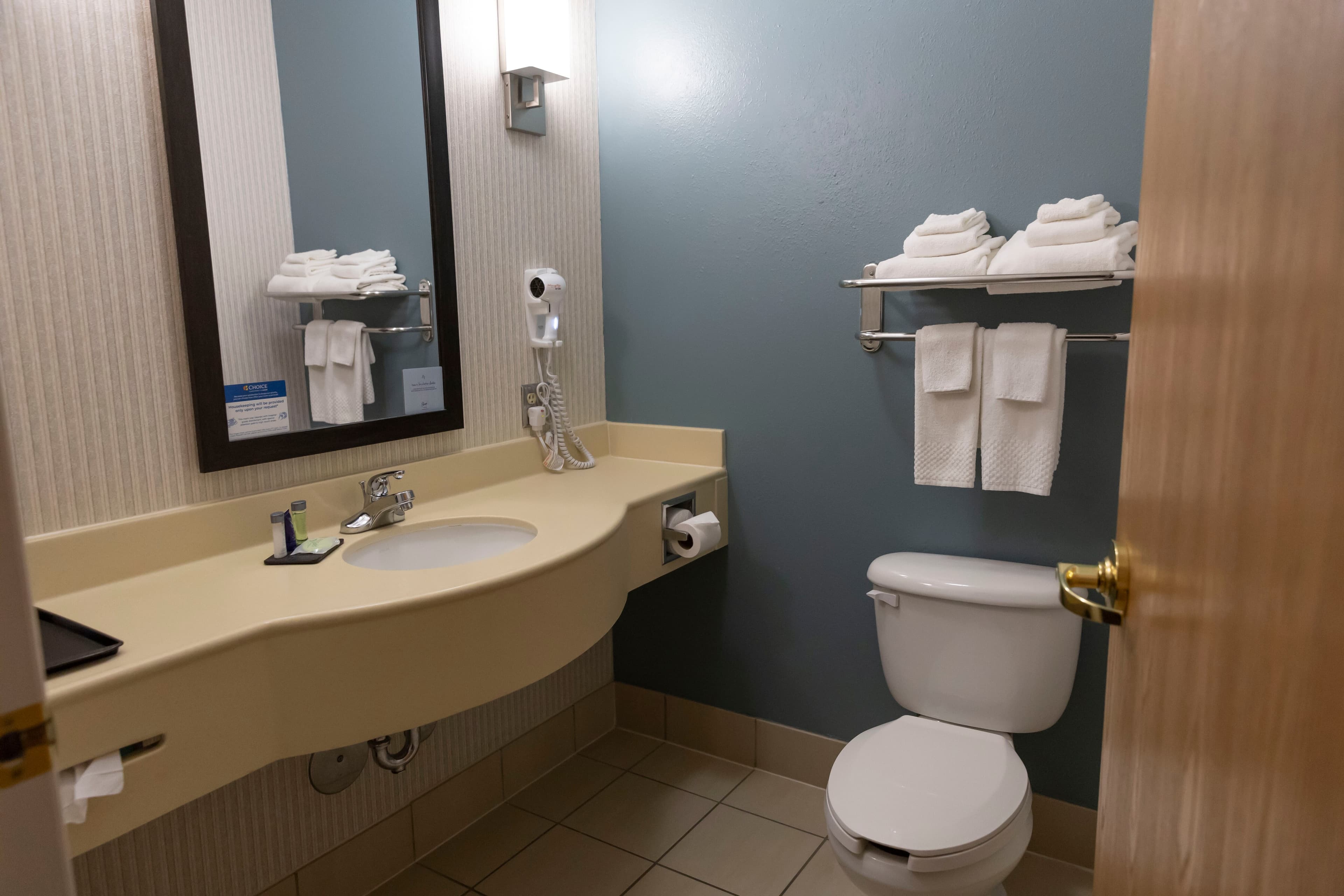 Sleep Inn & Suites Evansville - Casper — 7