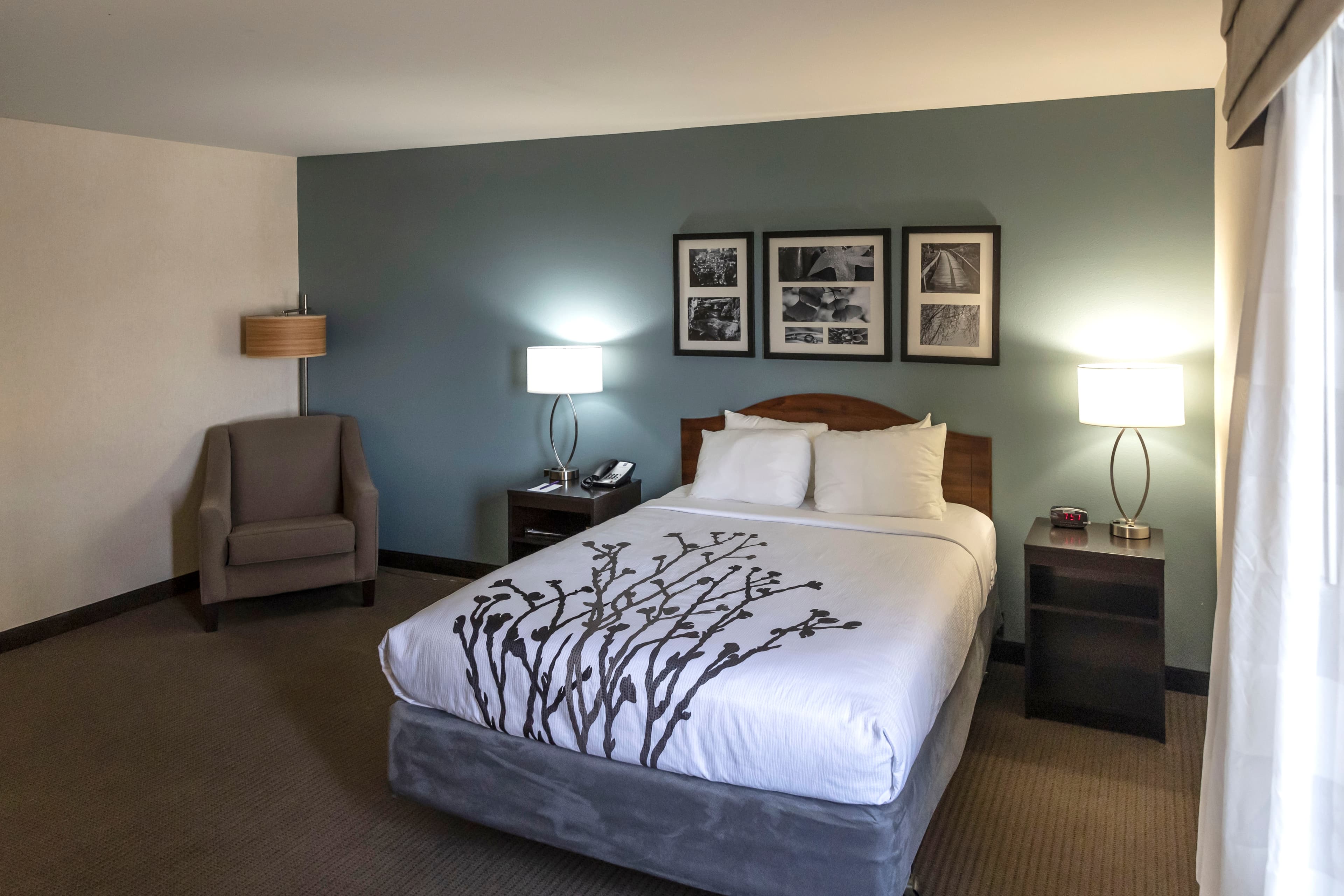 Sleep Inn & Suites Evansville - Casper — 3