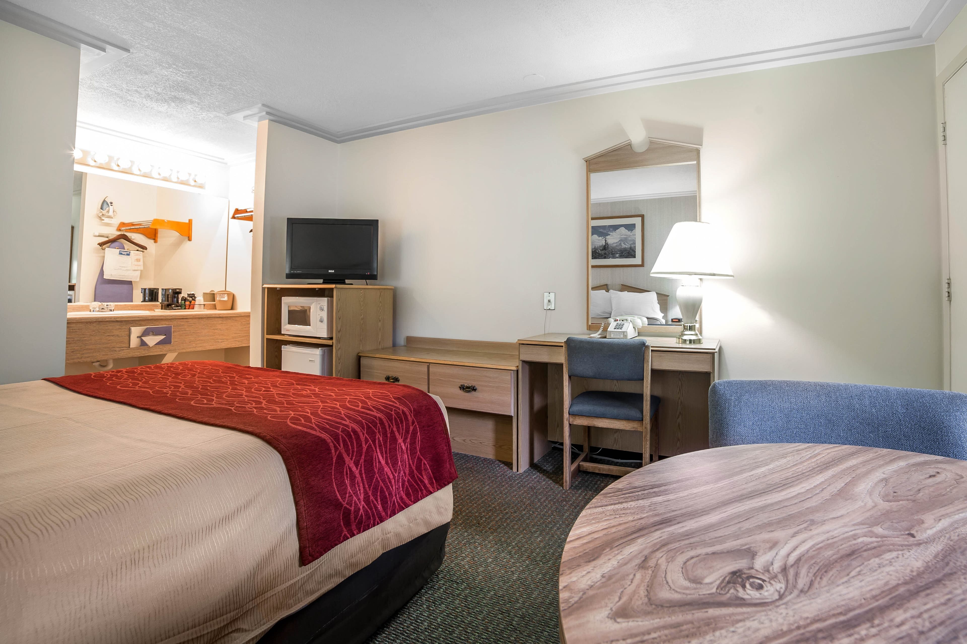 Rodeway Inn Pronghorn Lodge — 11