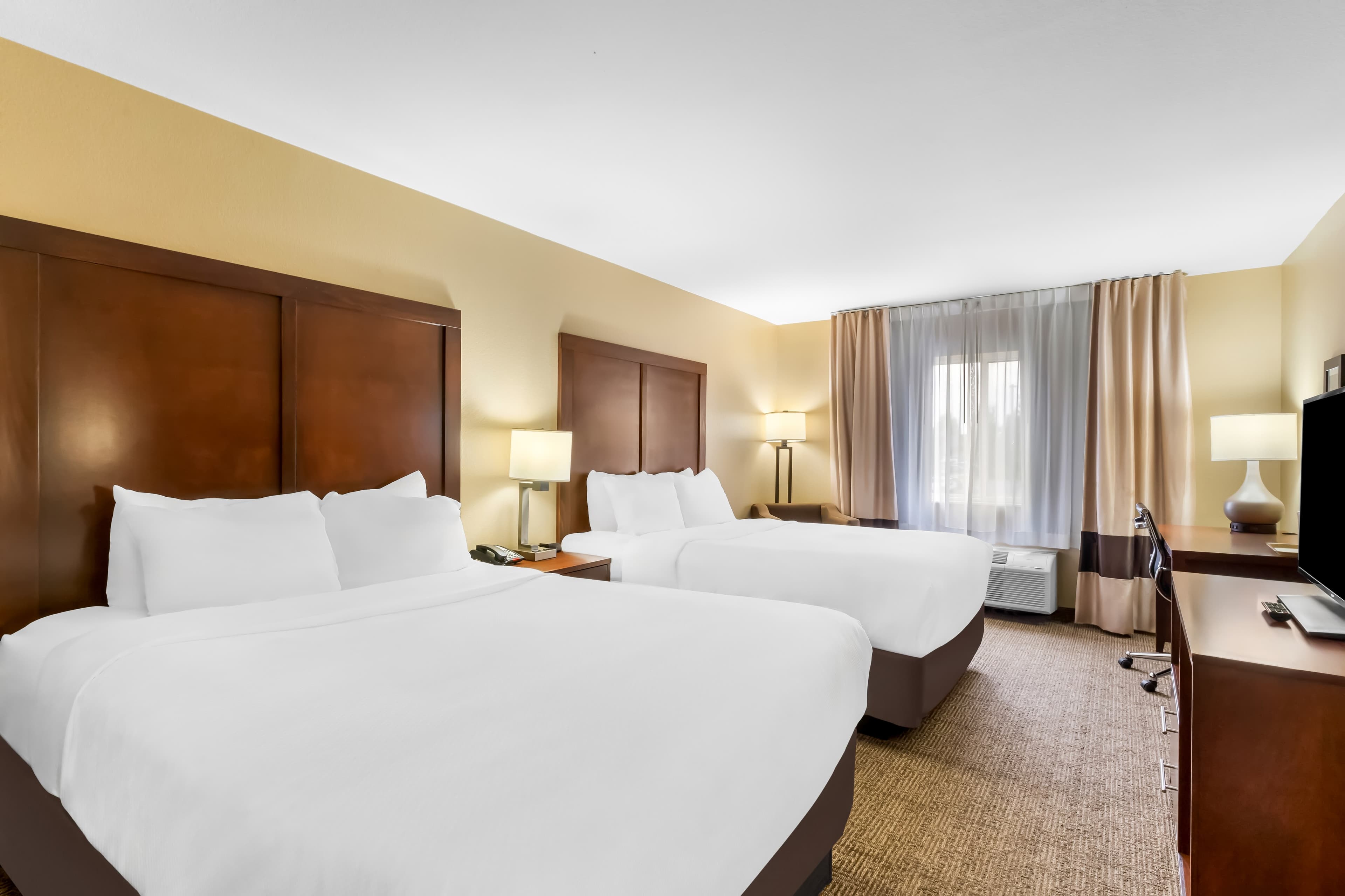 Comfort Inn & Suites Near University of Wyoming — 9