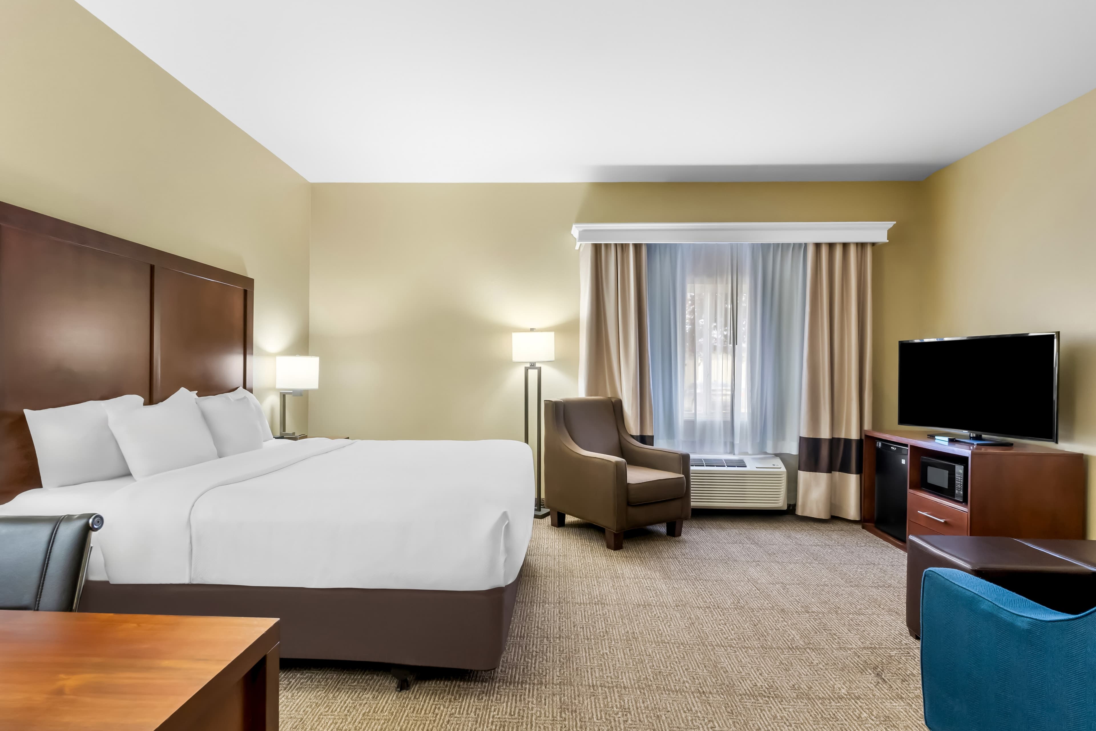 Comfort Inn & Suites Near University of Wyoming — 22