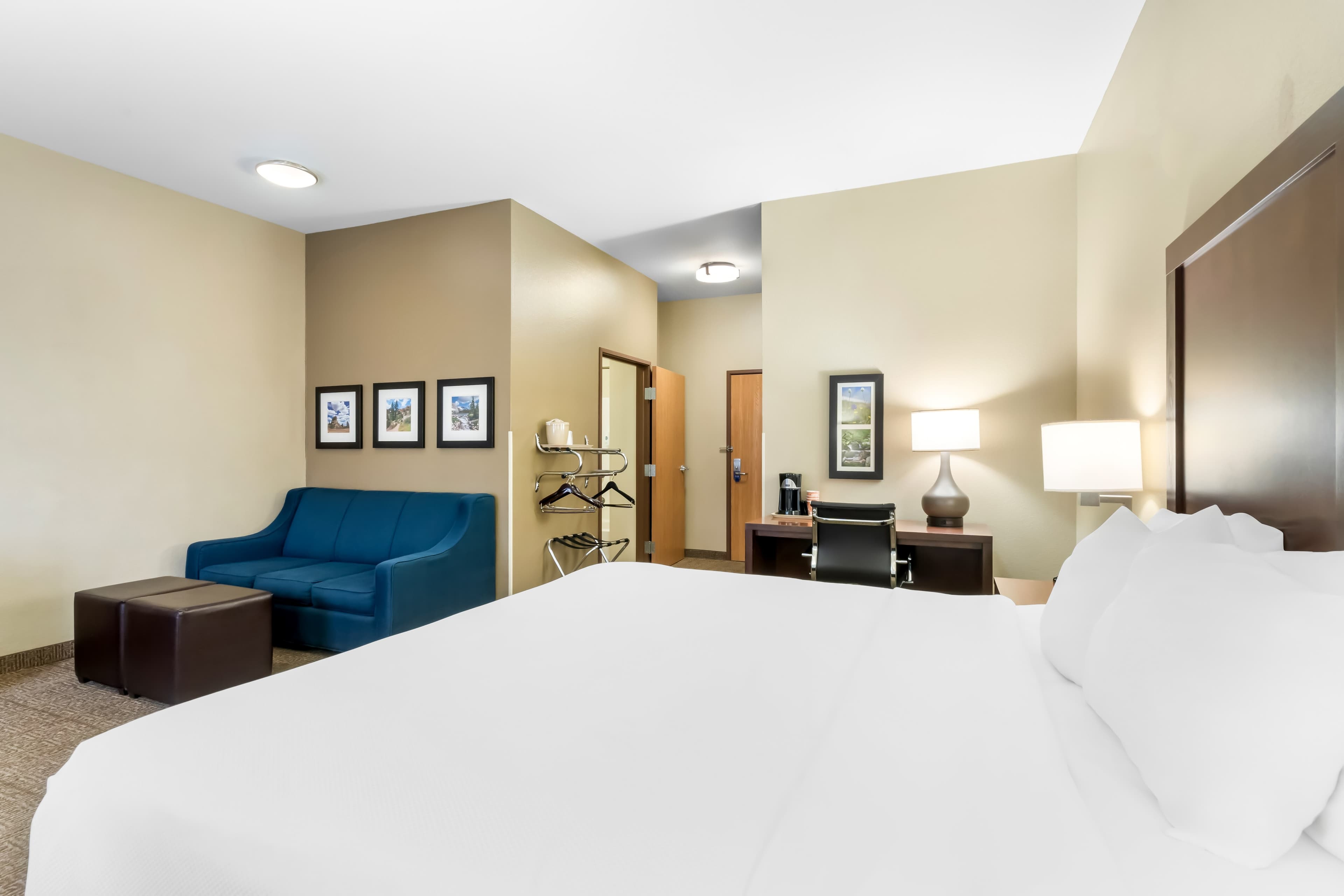 Comfort Inn & Suites Near University of Wyoming — 23