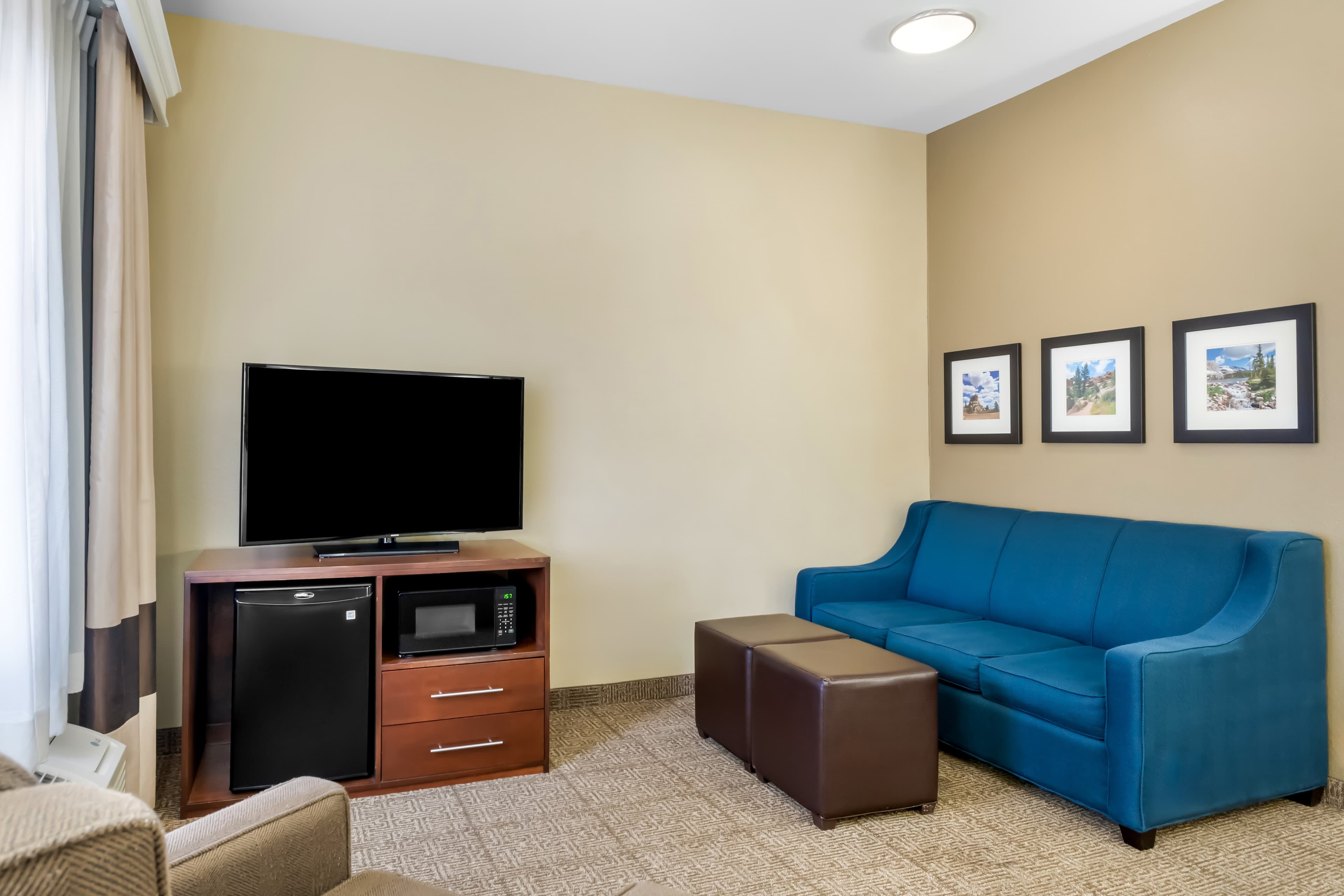 Comfort Inn & Suites Near University of Wyoming — 24