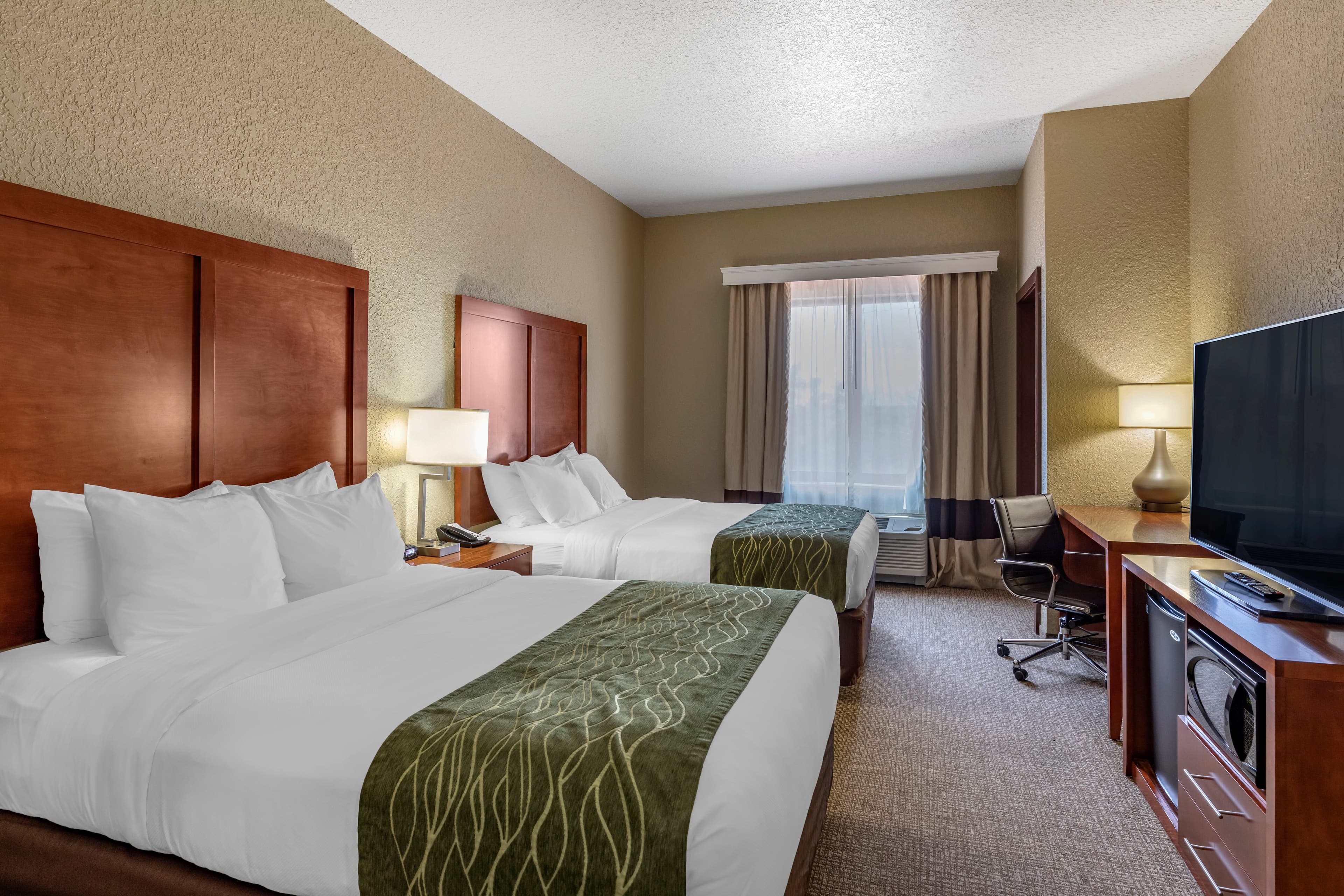 Comfort Inn & Suites — 11