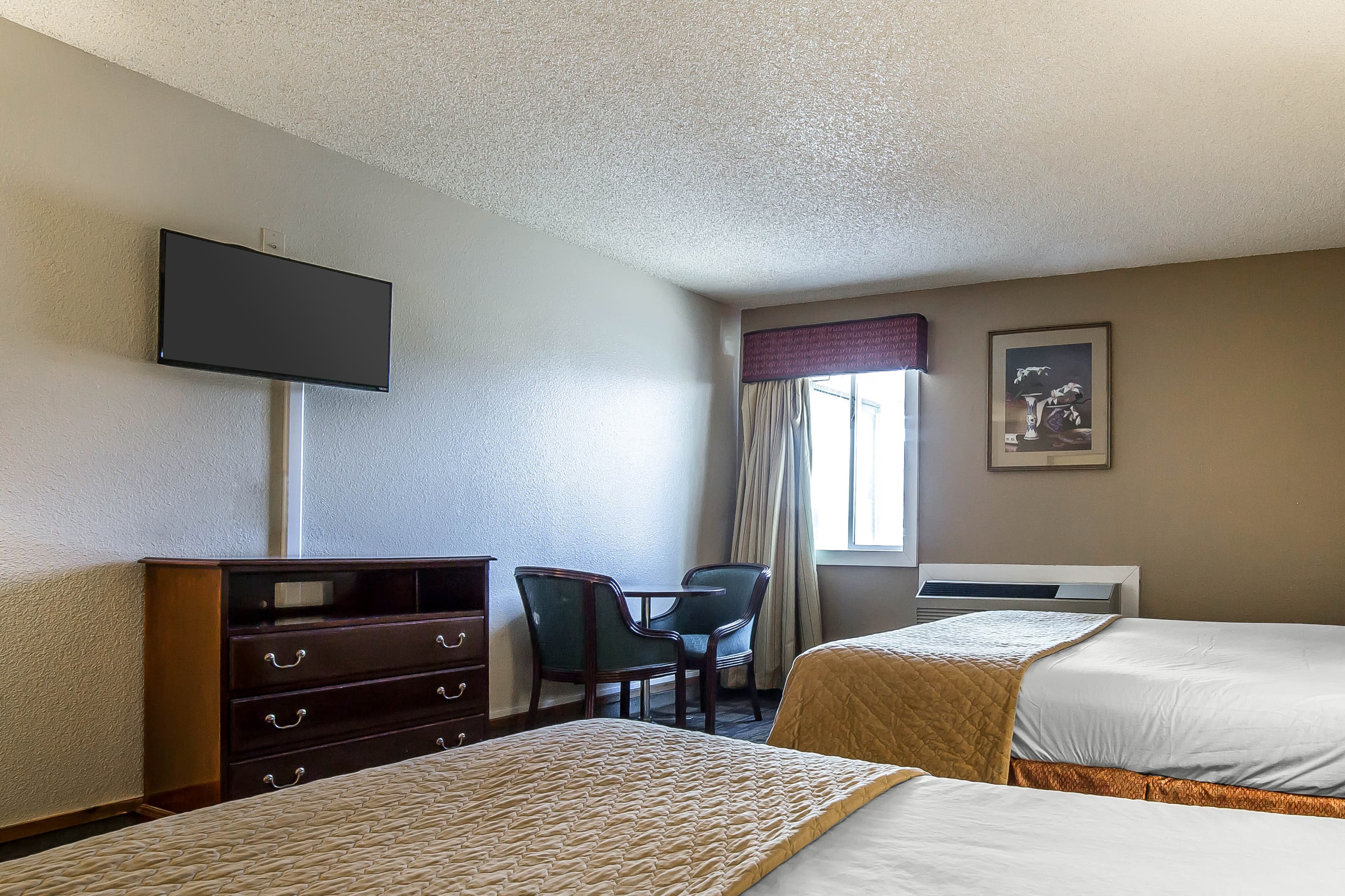 Rodeway Inn Cheyenne I-80 East - Image 4