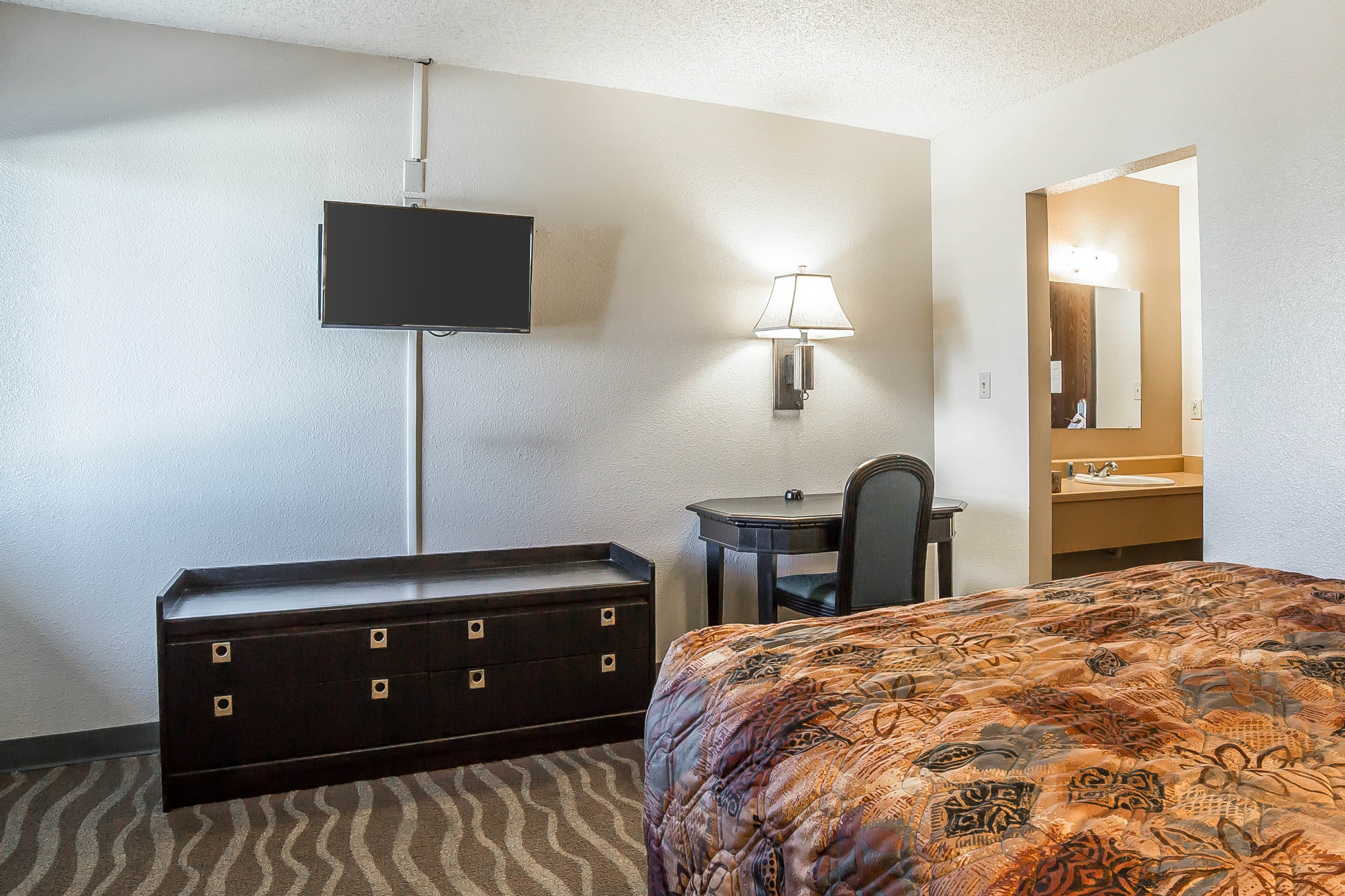 Rodeway Inn Cheyenne I-80 East — 15