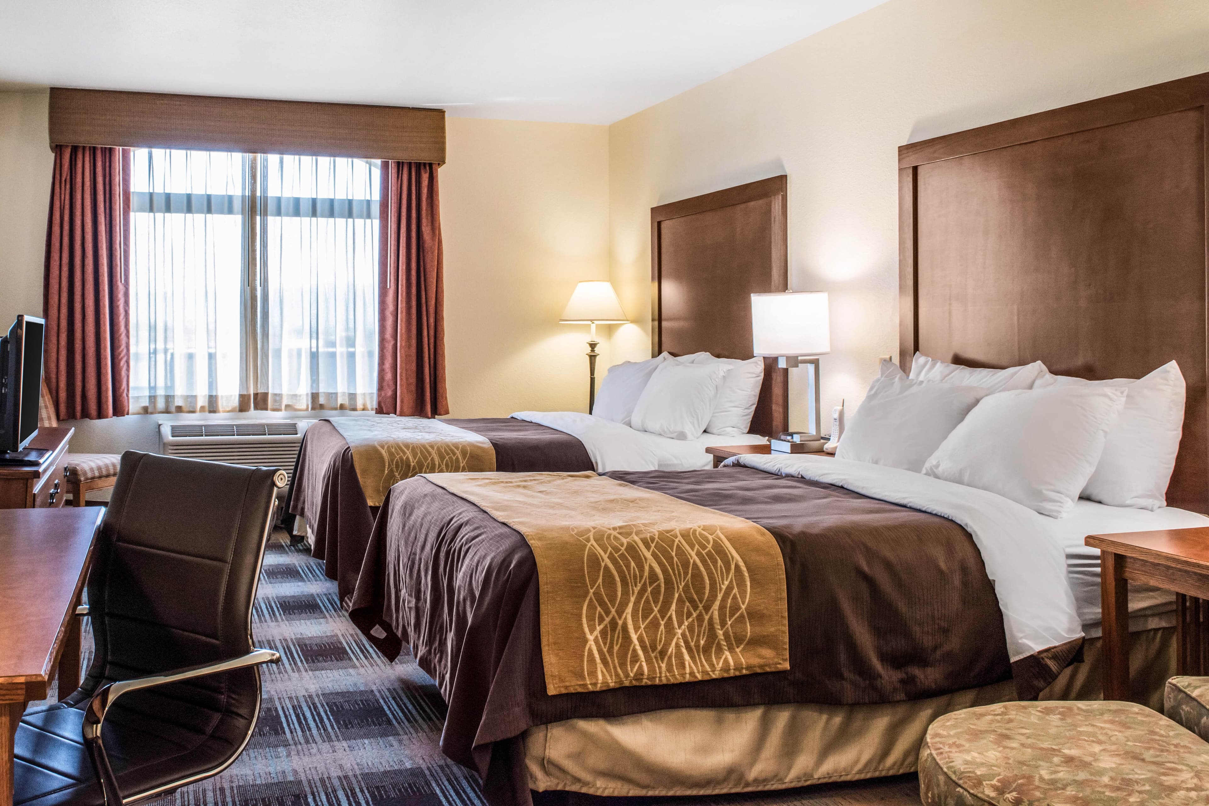 Comfort Inn & Suites Sheridan - Image 2
