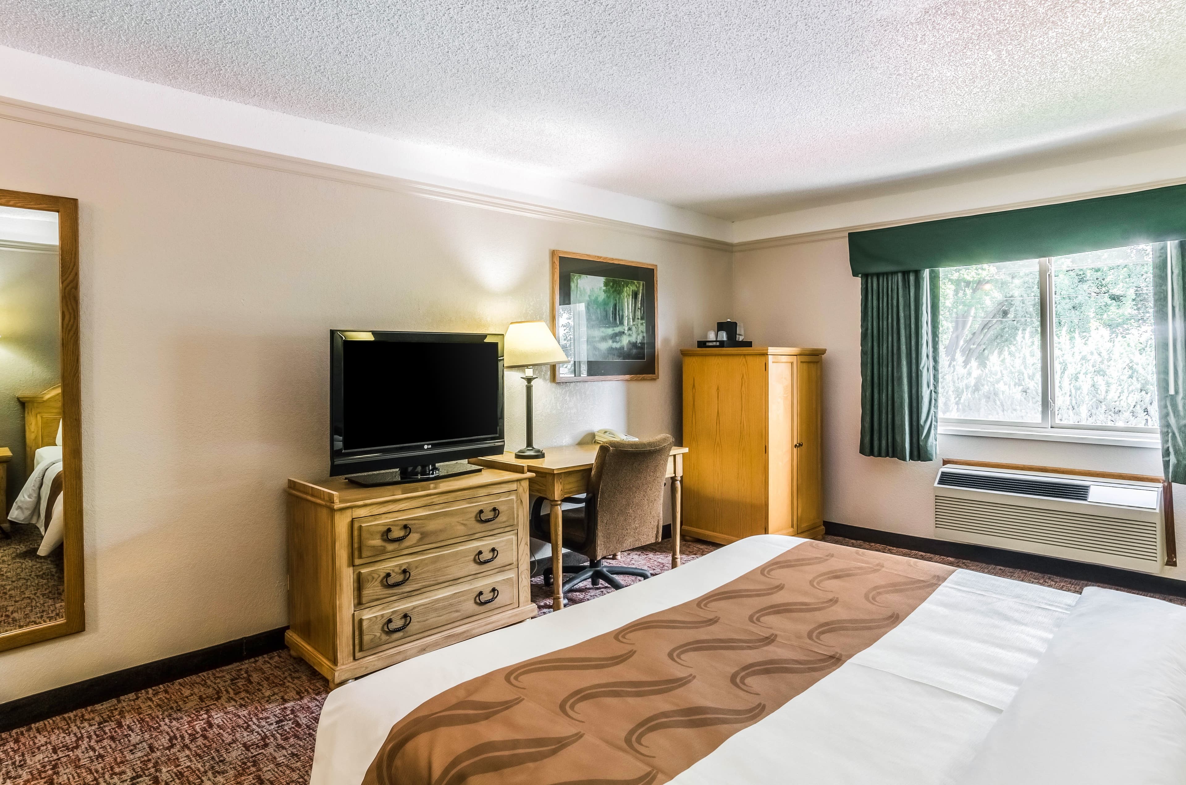 Quality Inn Buffalo - Image 4