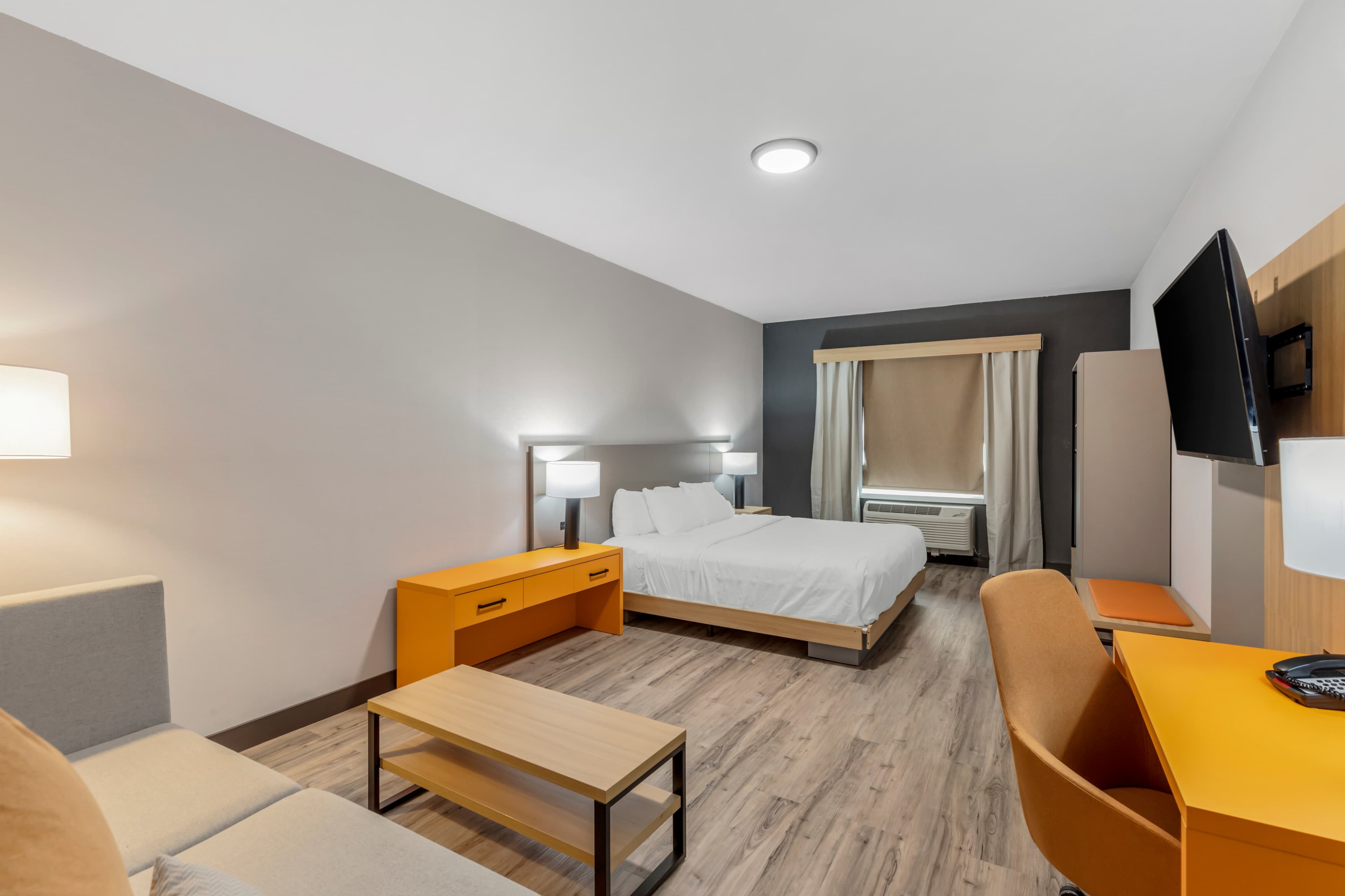 Comfort Suites Cheyenne — 2