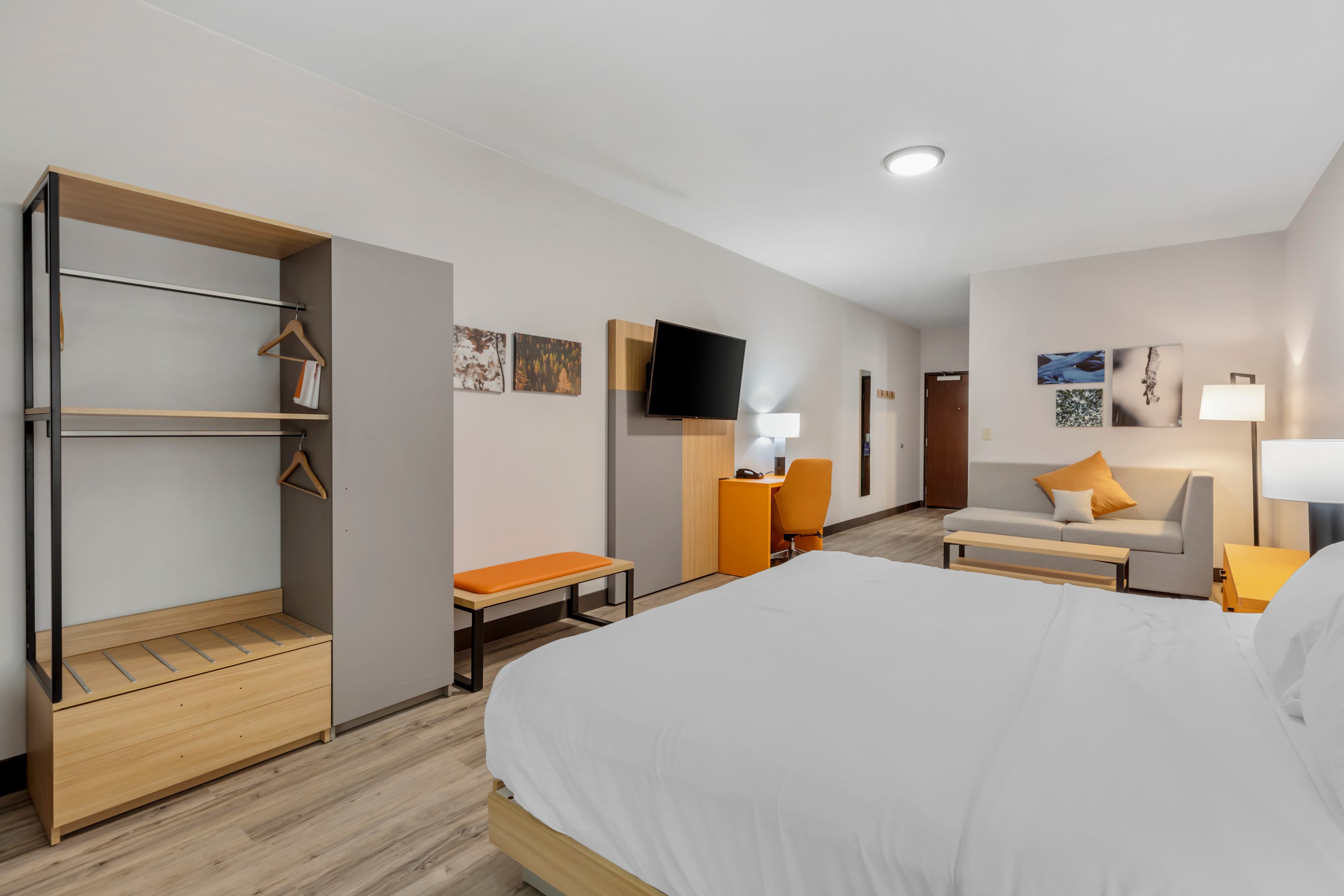 Comfort Suites Cheyenne — 4