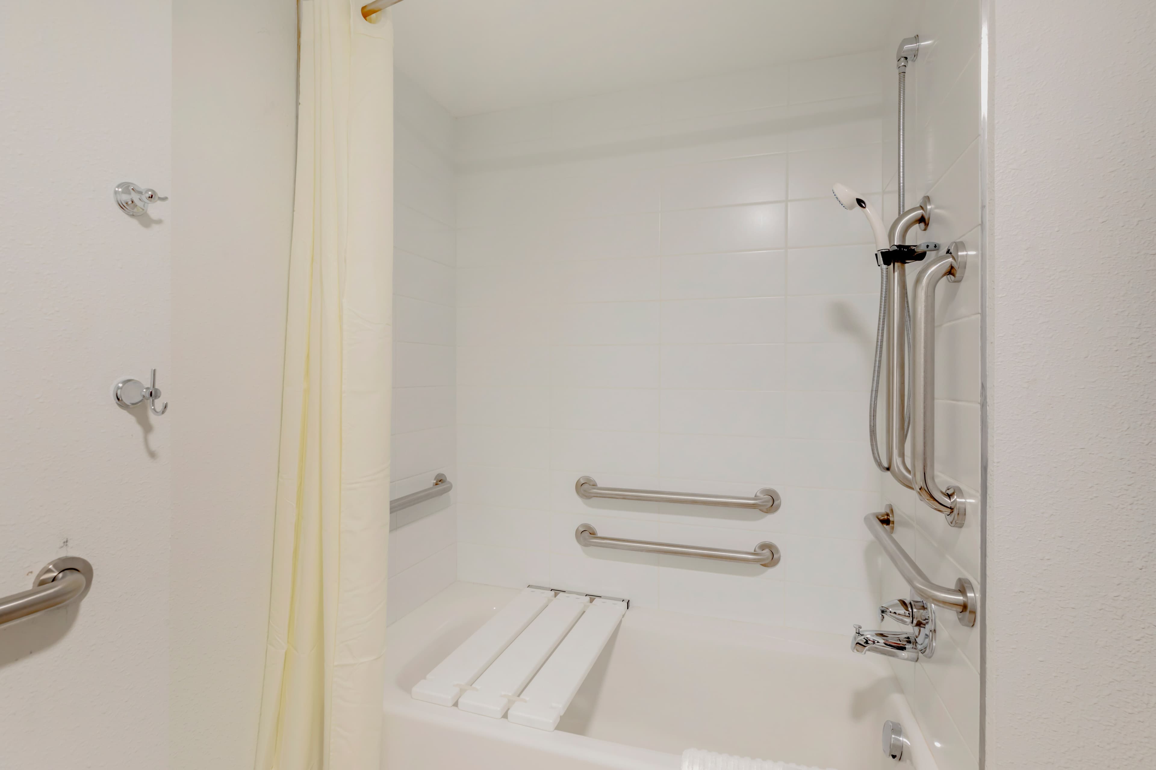 Comfort Suites Cheyenne — 10