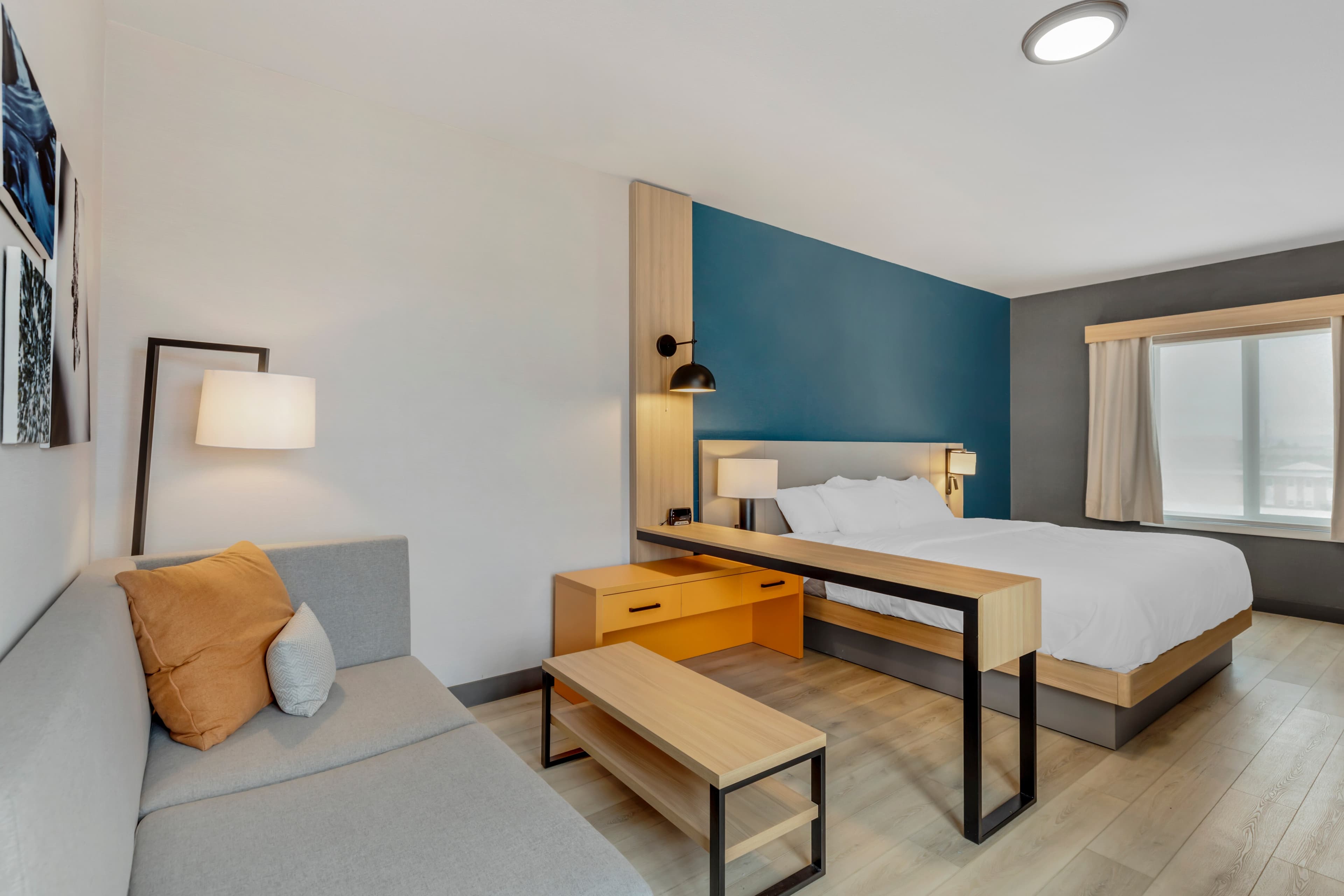 Comfort Suites Cheyenne — 11