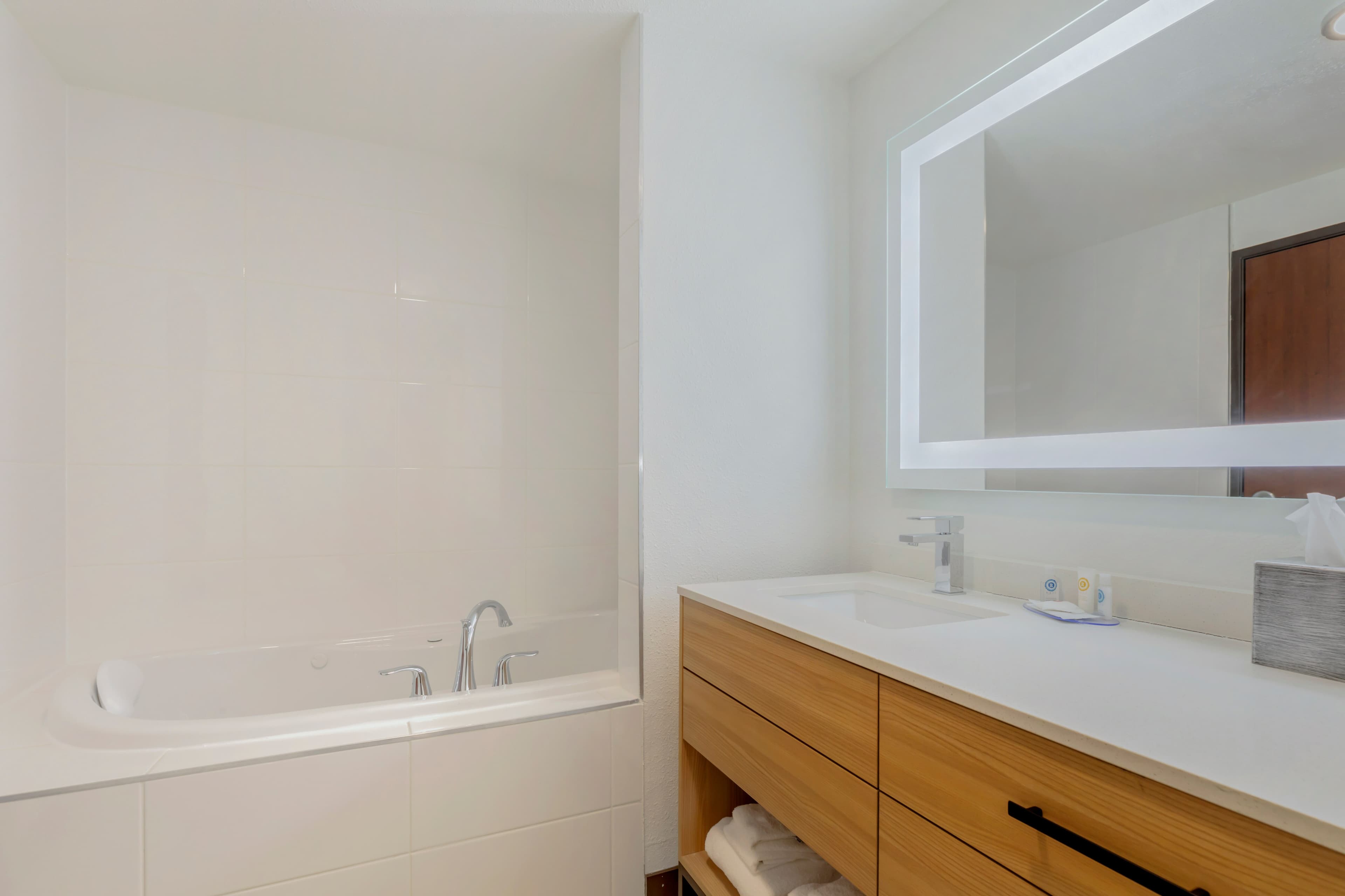 Comfort Suites Cheyenne — 15