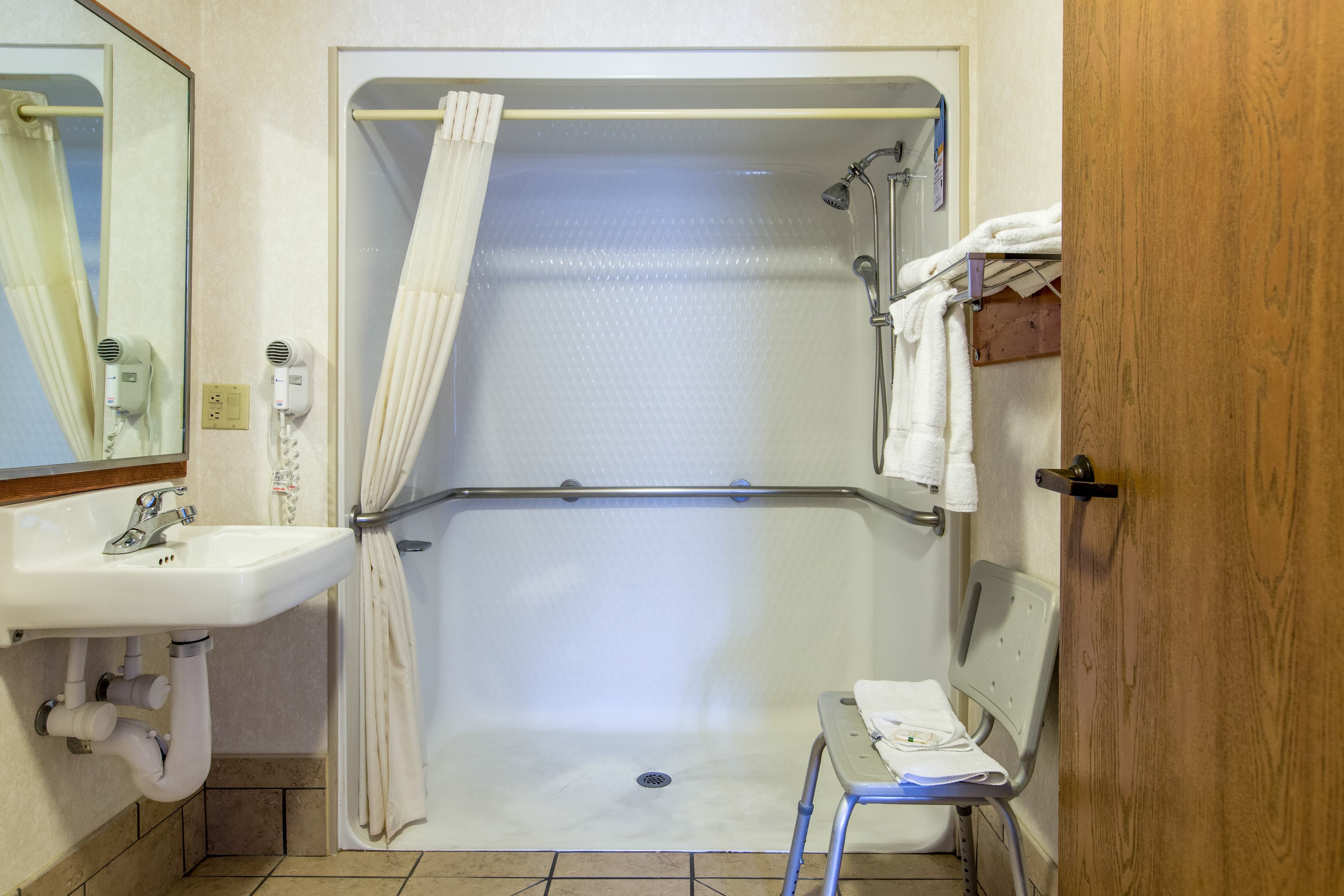 Quality Inn & Suites University — 10
