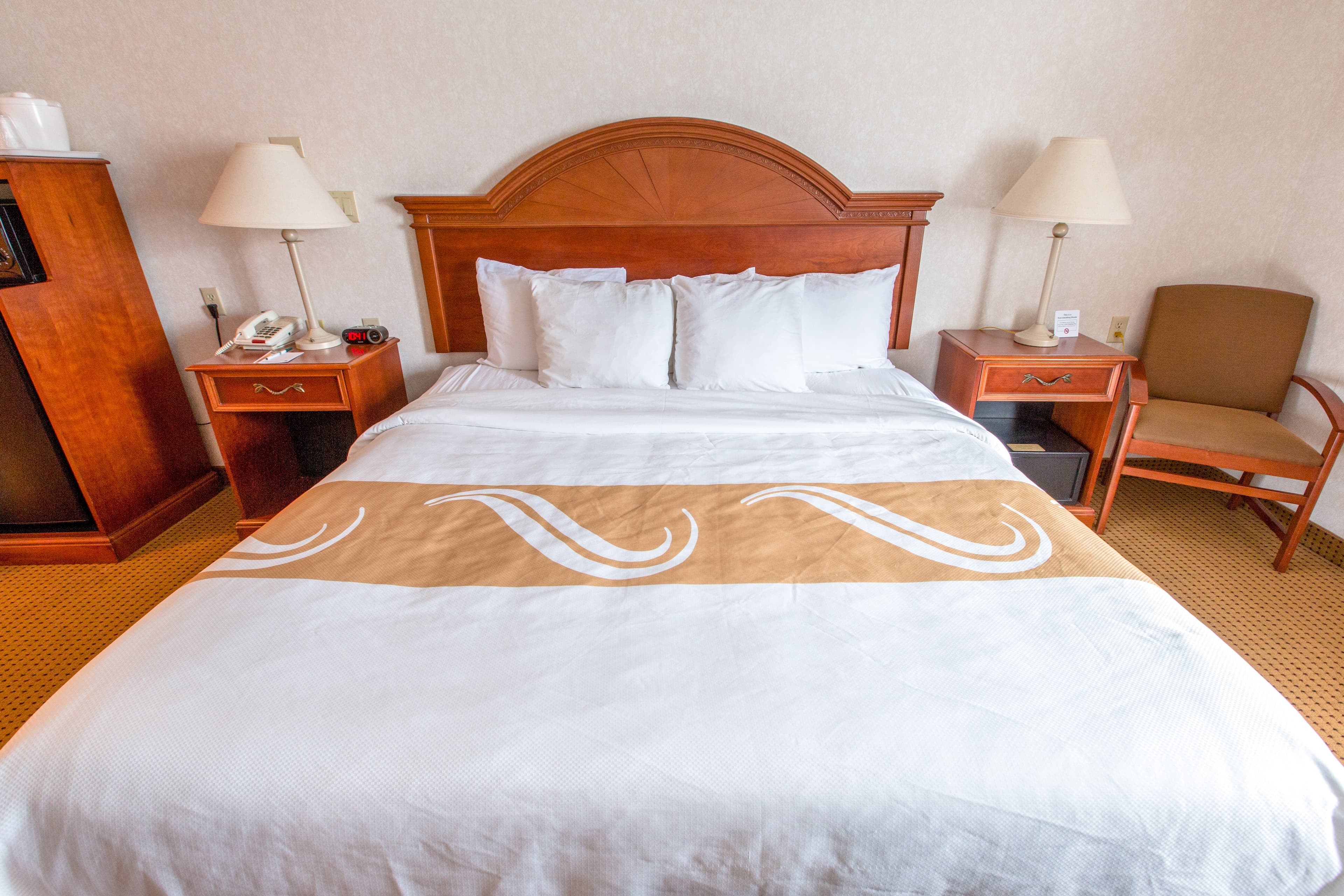 Quality Inn & Suites University - Image 4