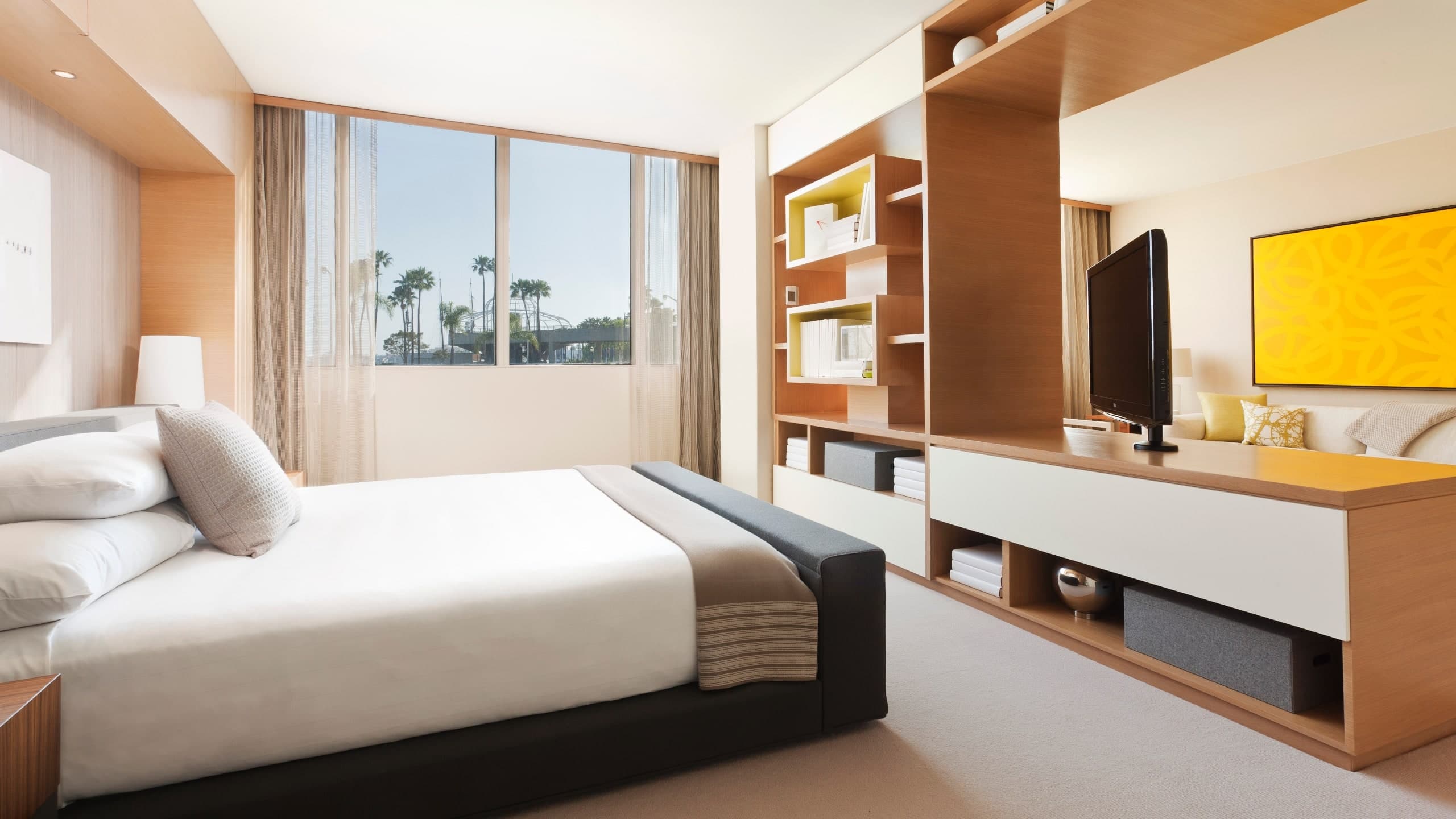 Palm Suite - Image 2