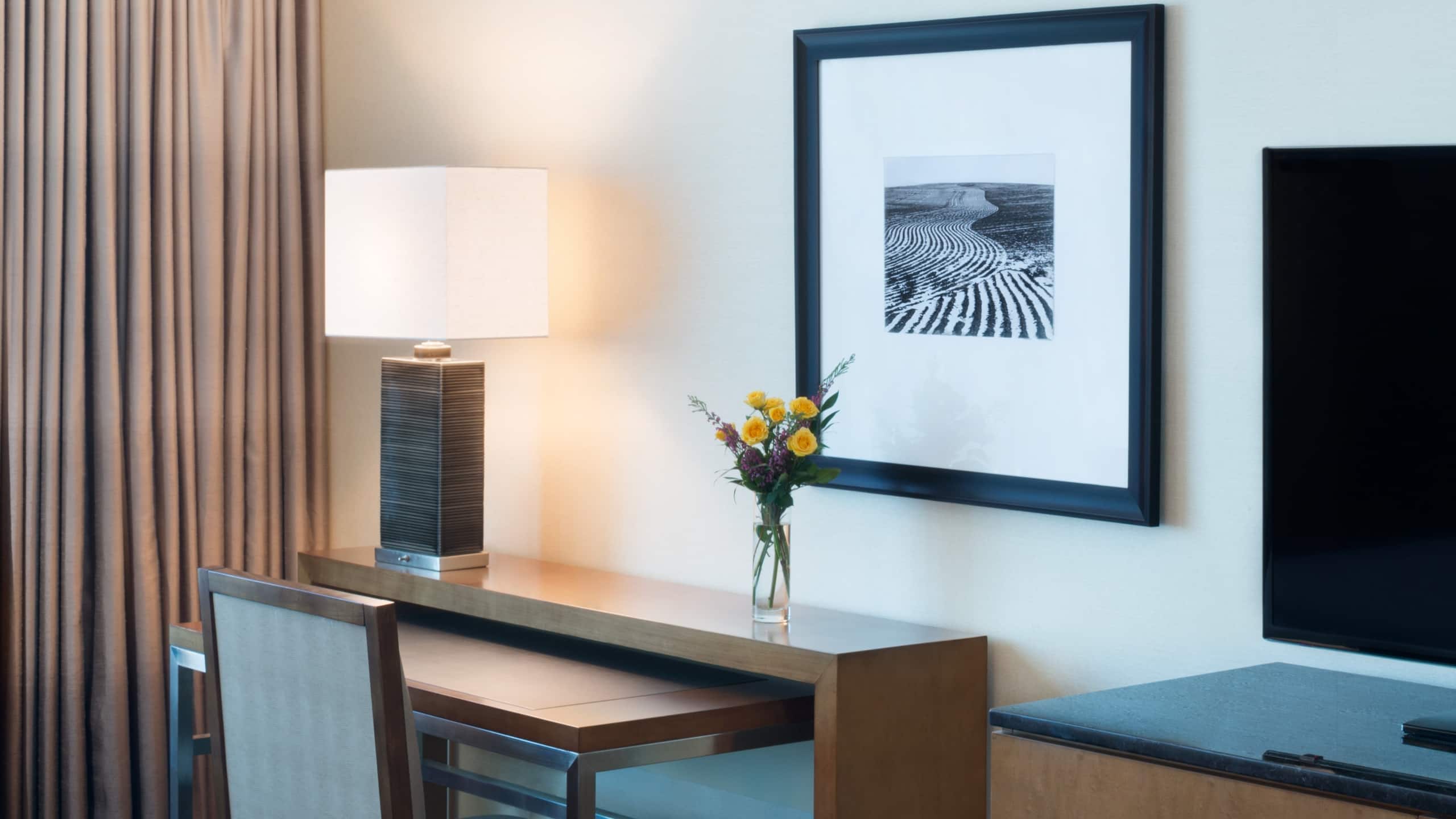 1 Queen and 1 Double Bed Accessible Shower - Image 2