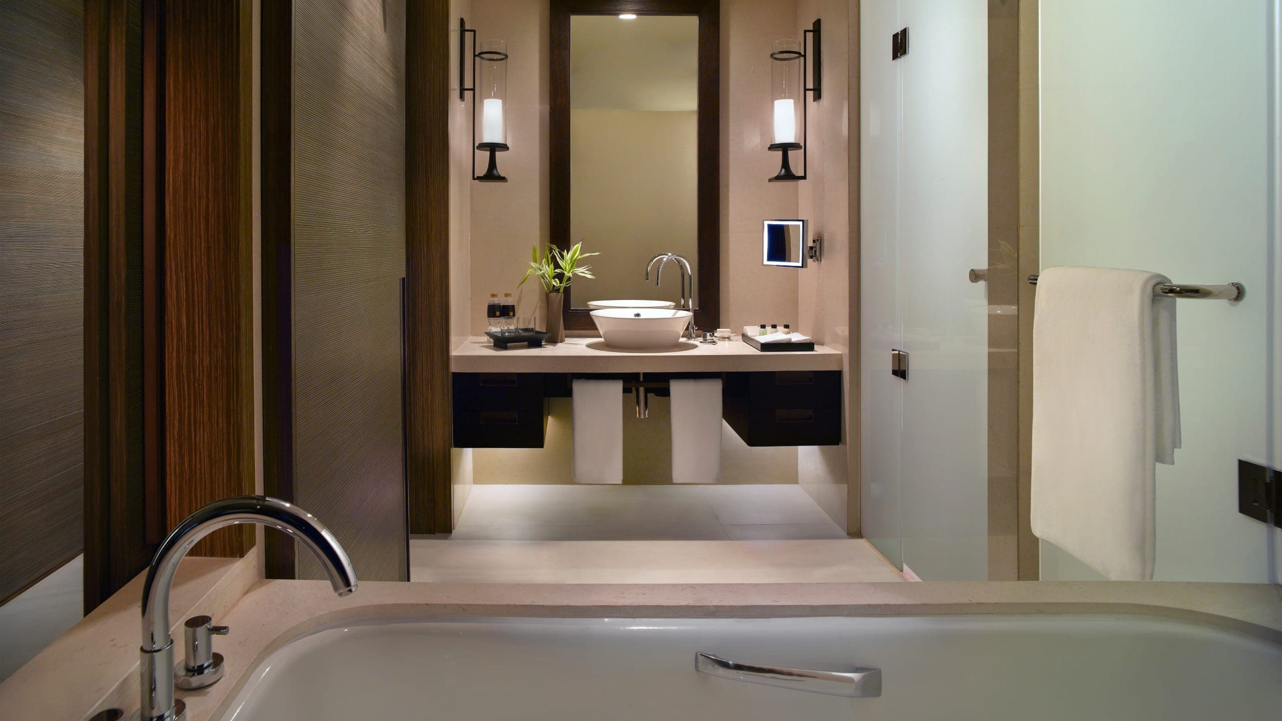 Regency Executive Suite - Image 3