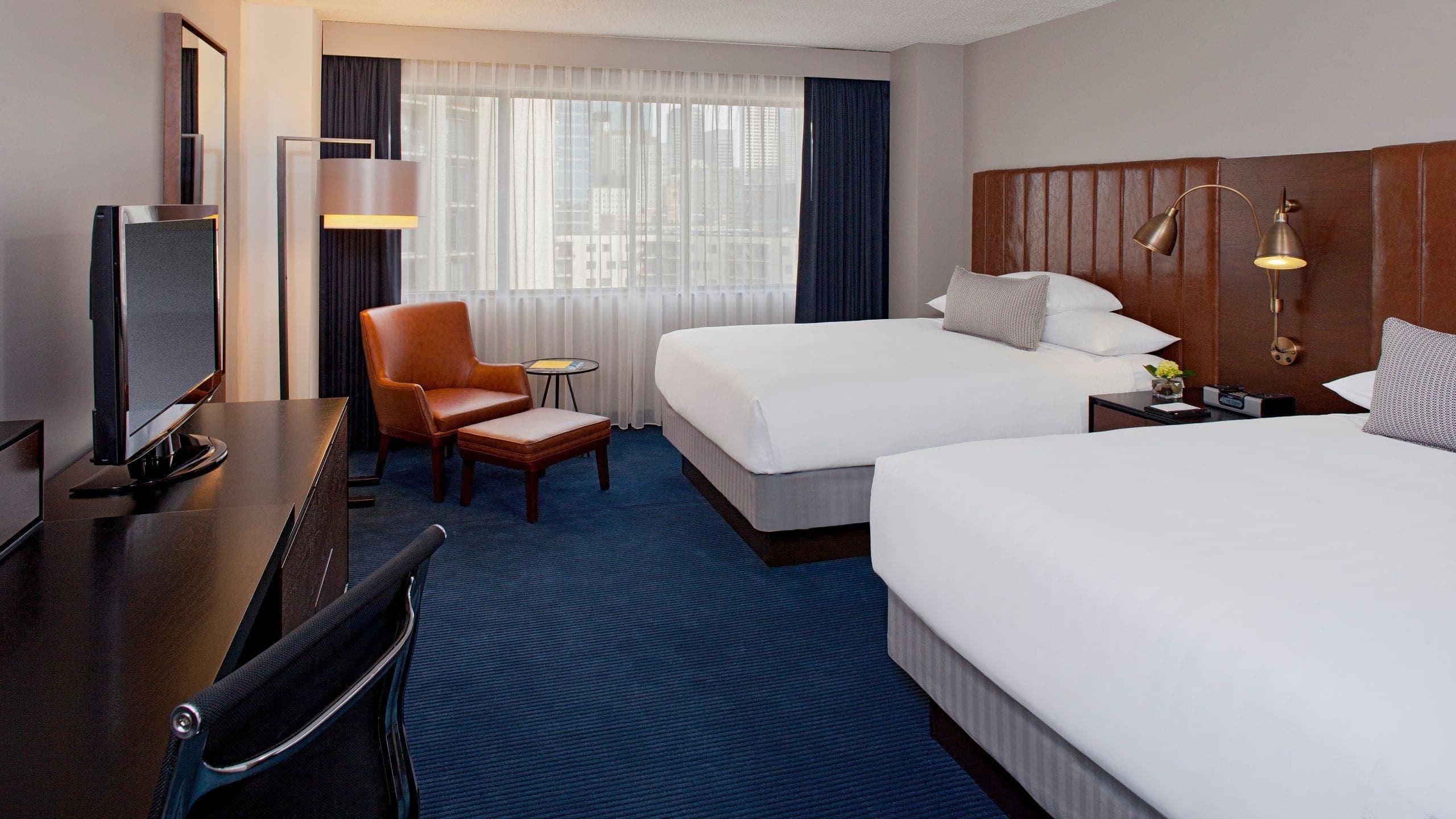 2 Queen Beds with Accessible Tub - Image 1