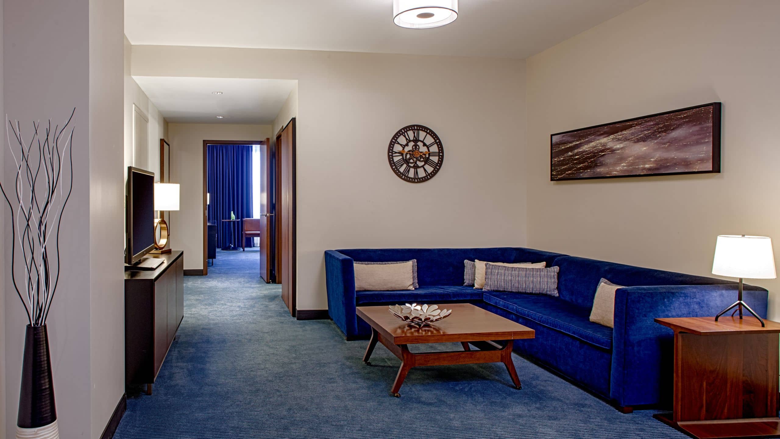 Executive Suite - Image 1