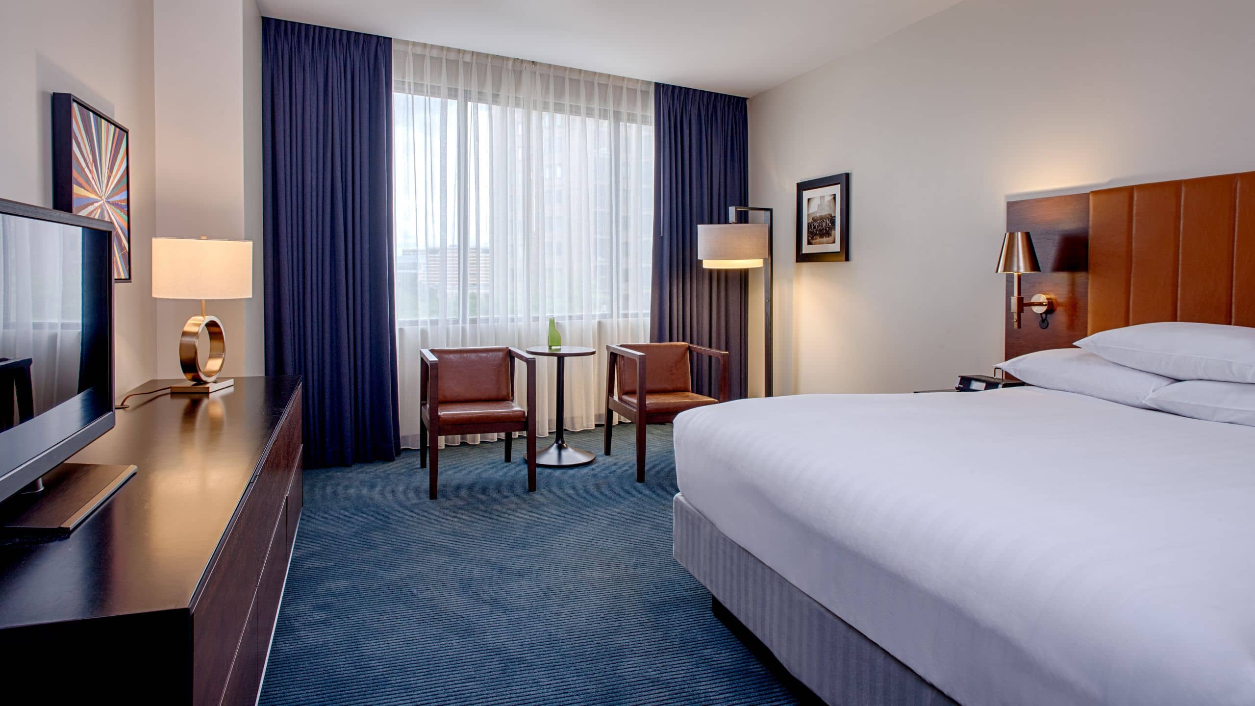 Executive Suite - Image 3