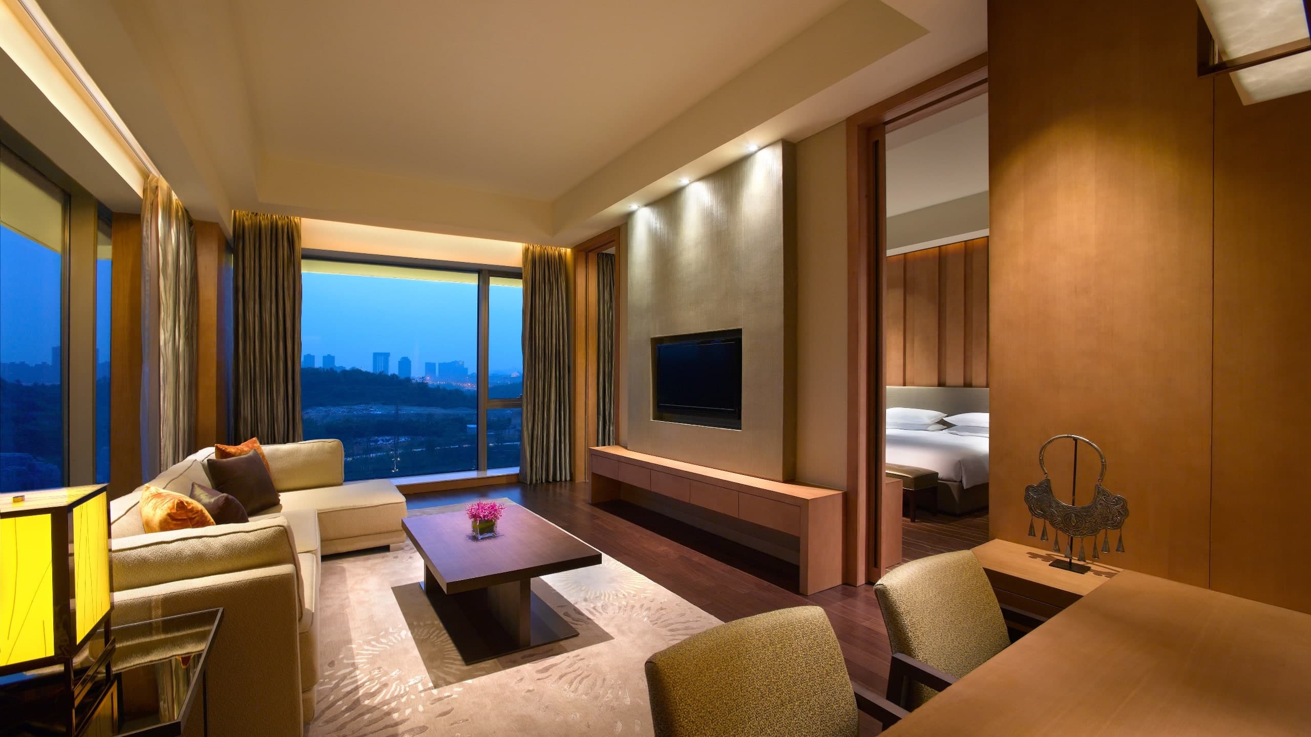 Regency Suite - Image 2