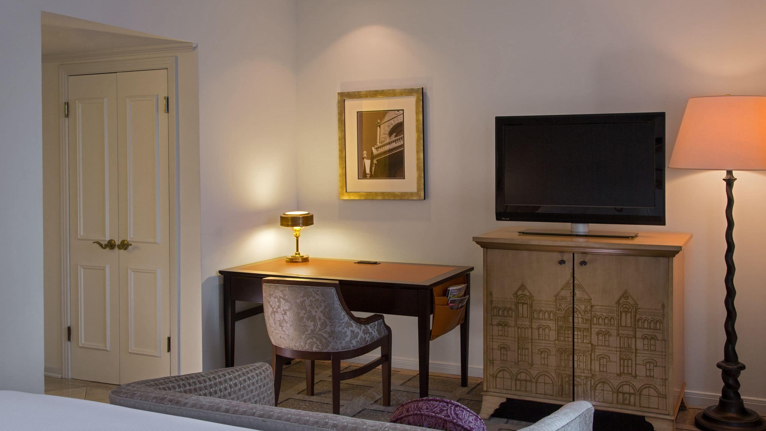 1 King Bed - Image 2