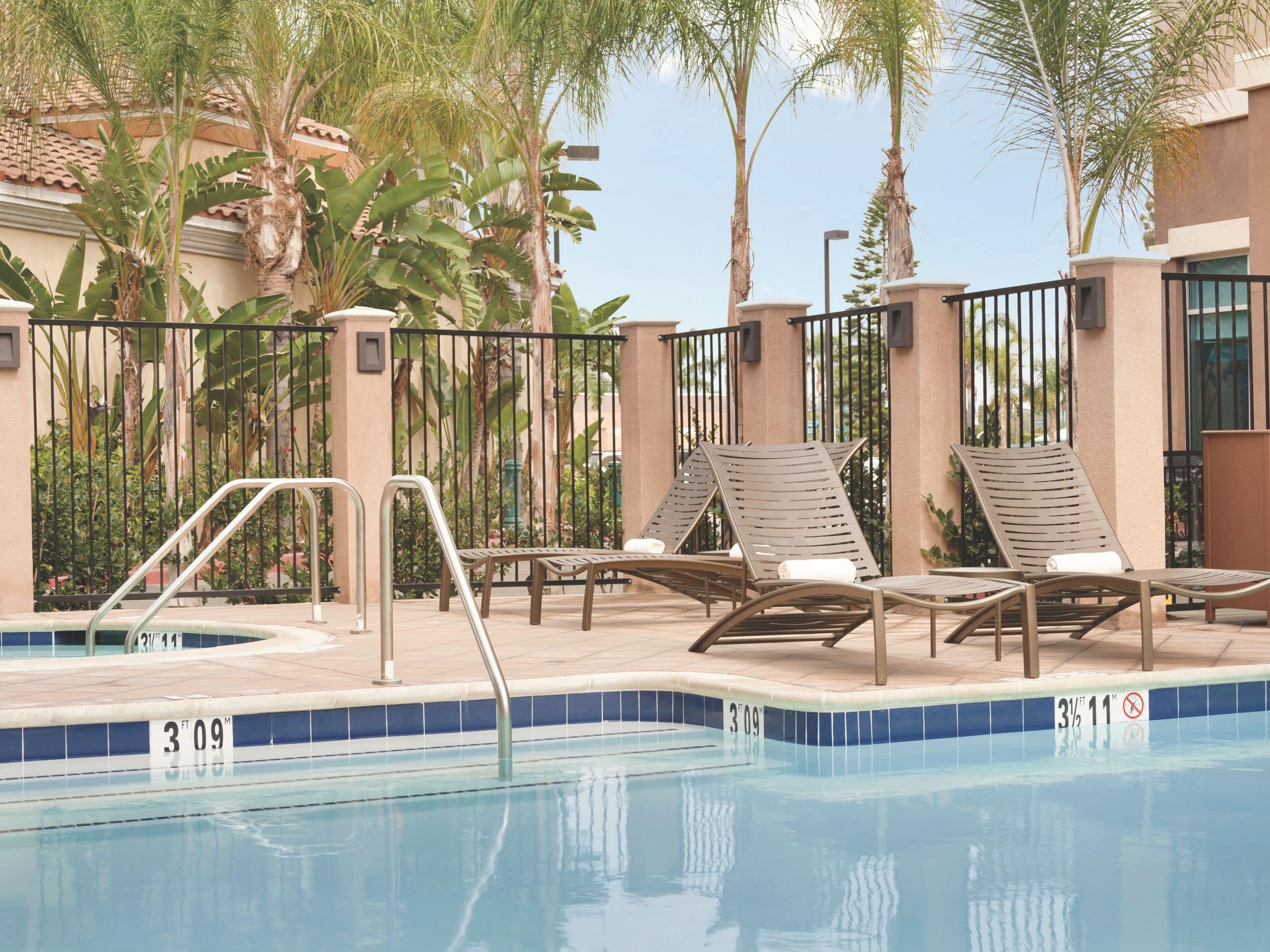 Hyatt Place at Anaheim Resort/Convention Center - Image 1