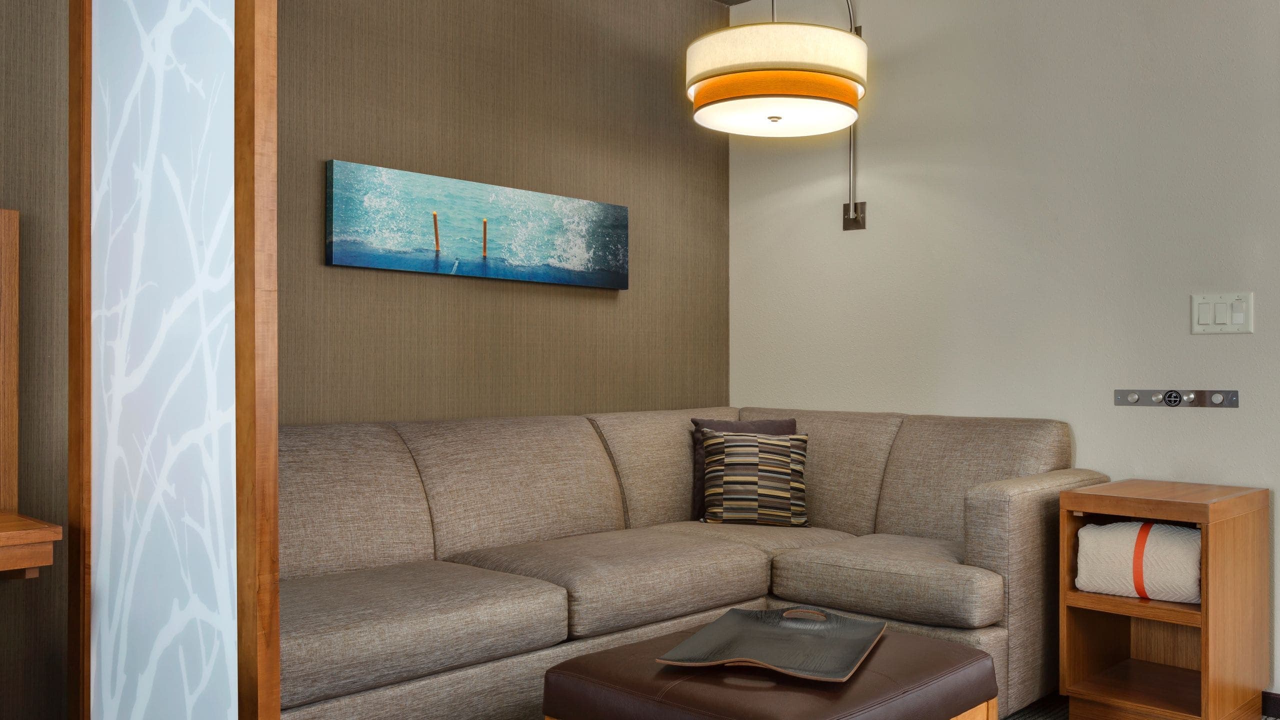 King Bed (with sofa bed) - Image 2