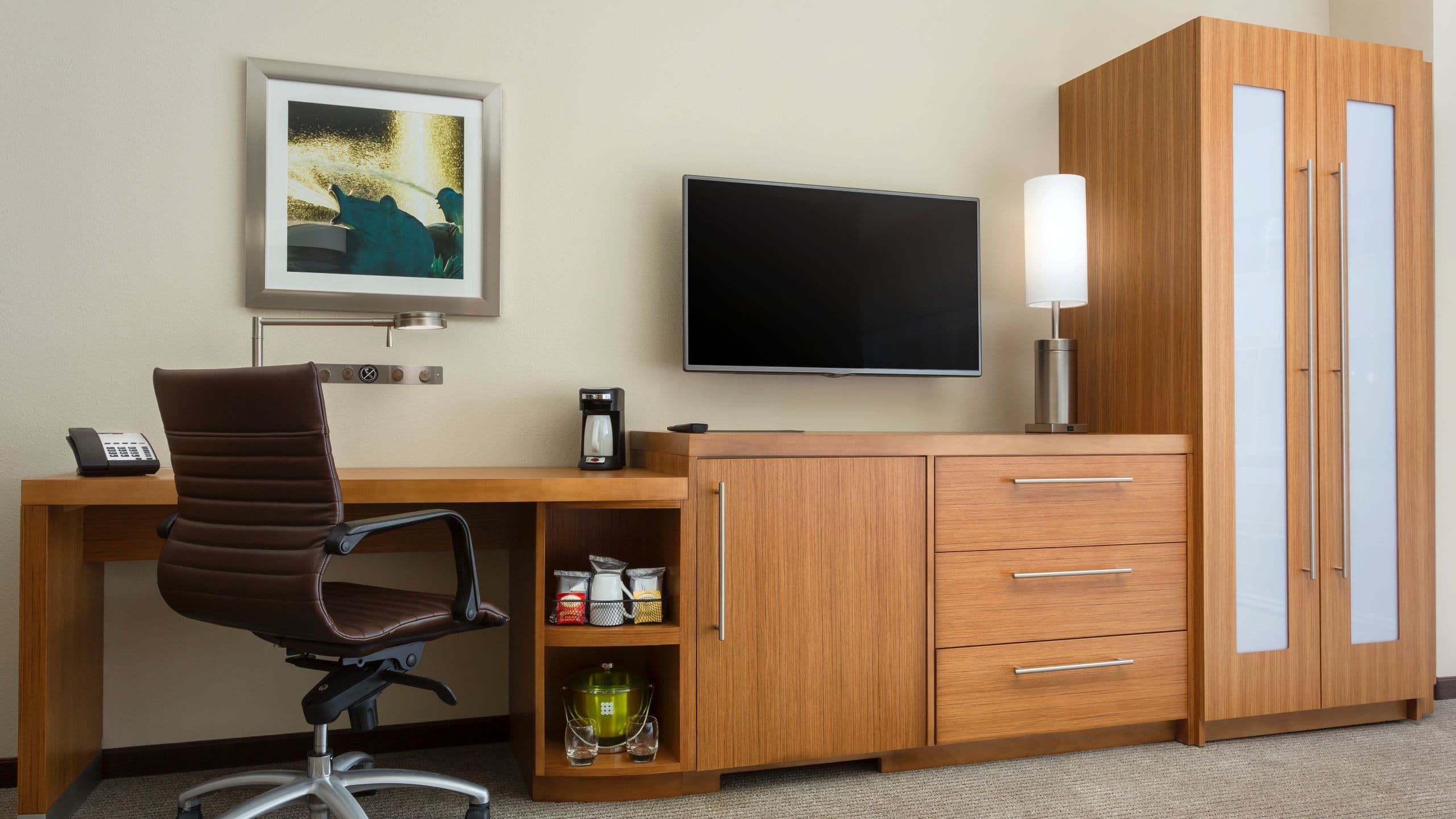 King Bed (with sofa bed) - Image 3