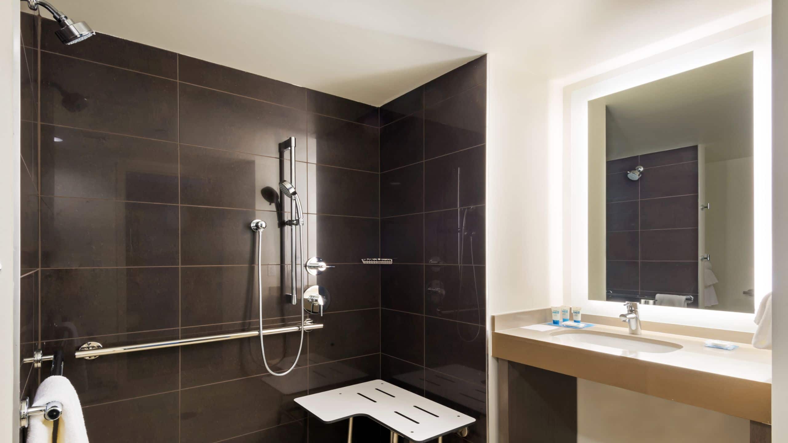 Hyatt House Denver/Downtown - Image 2