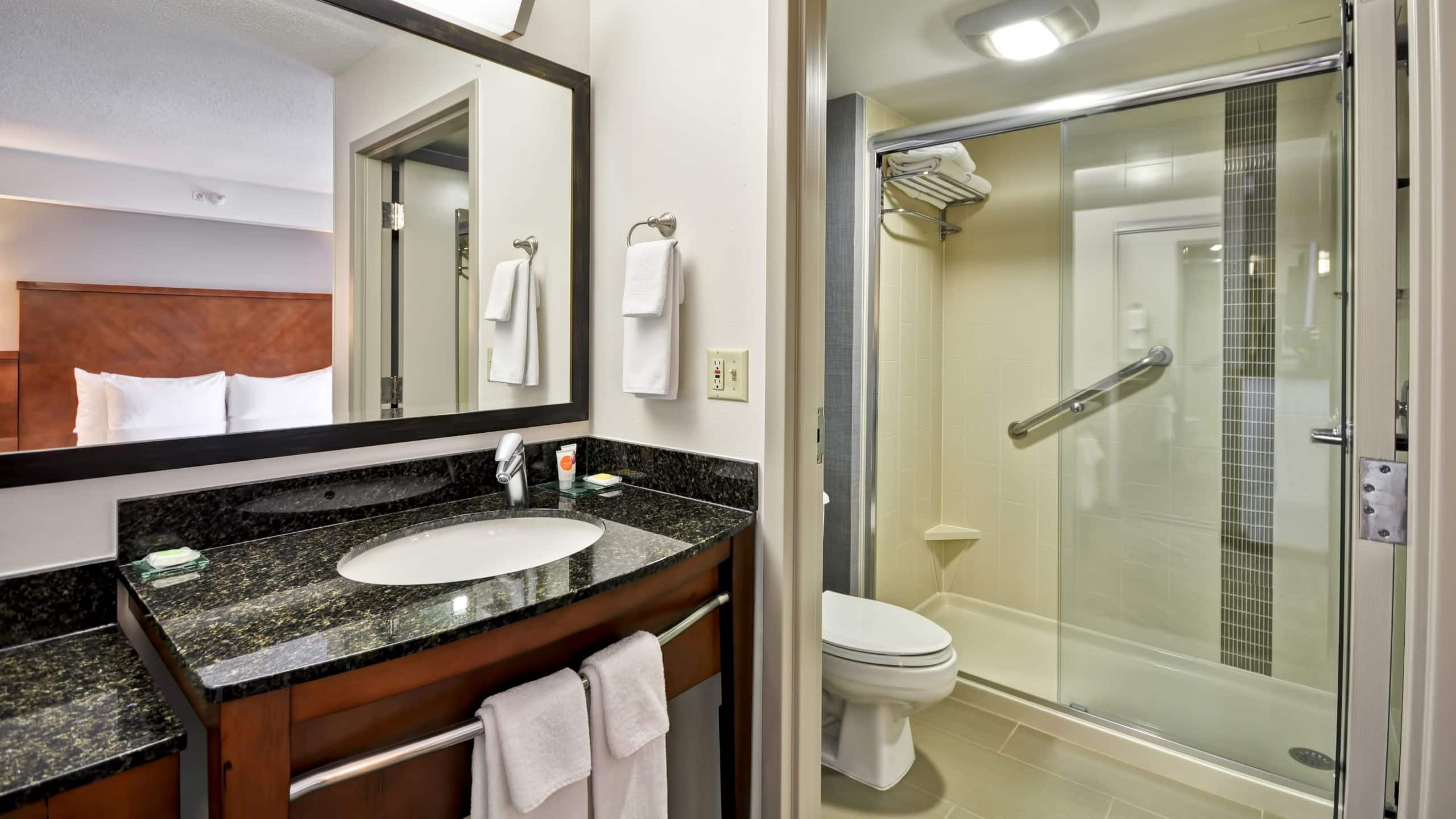 Two Double Beds (with sofa bed) - Image 4