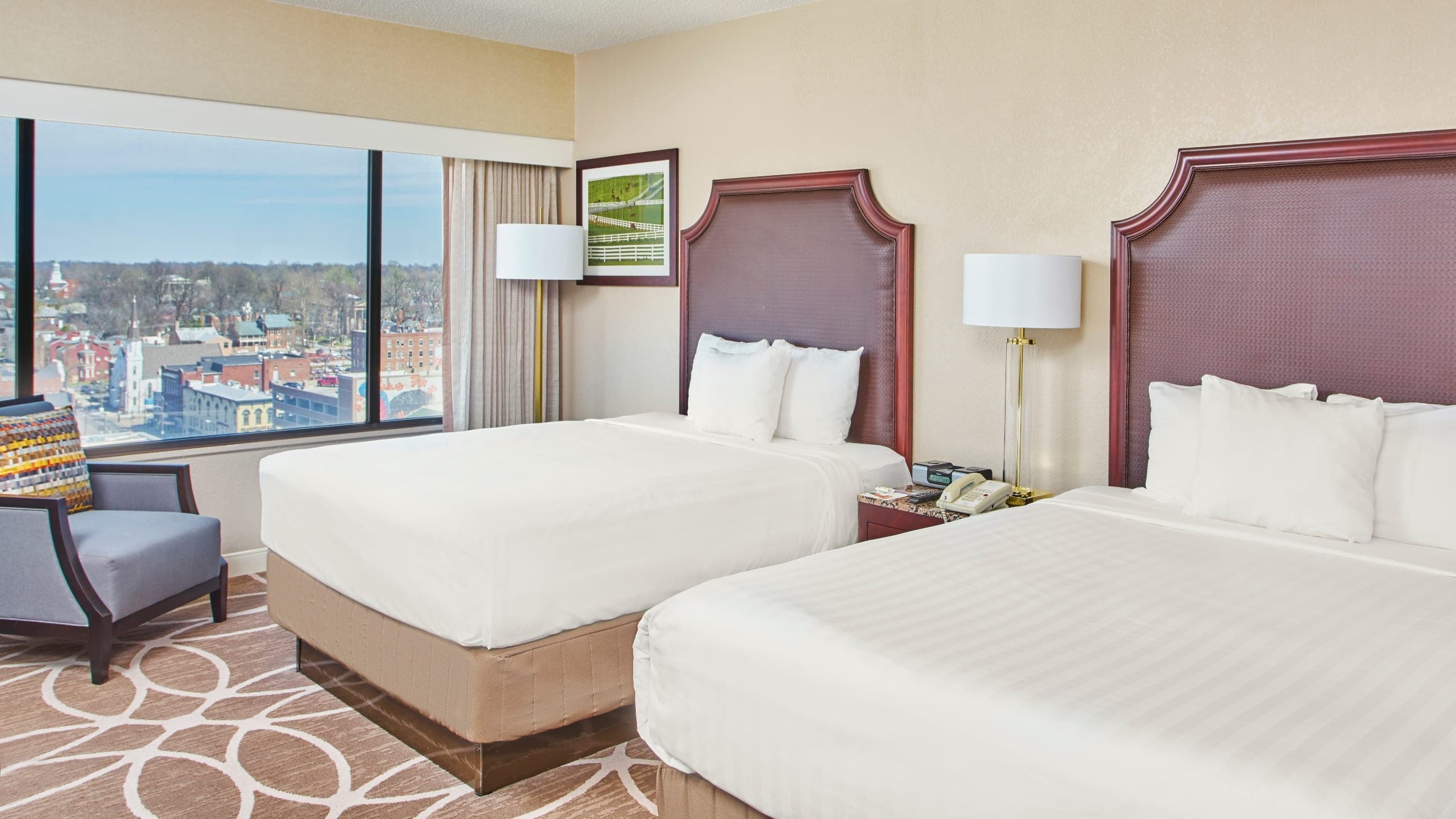 2 Queen Beds - Image 1