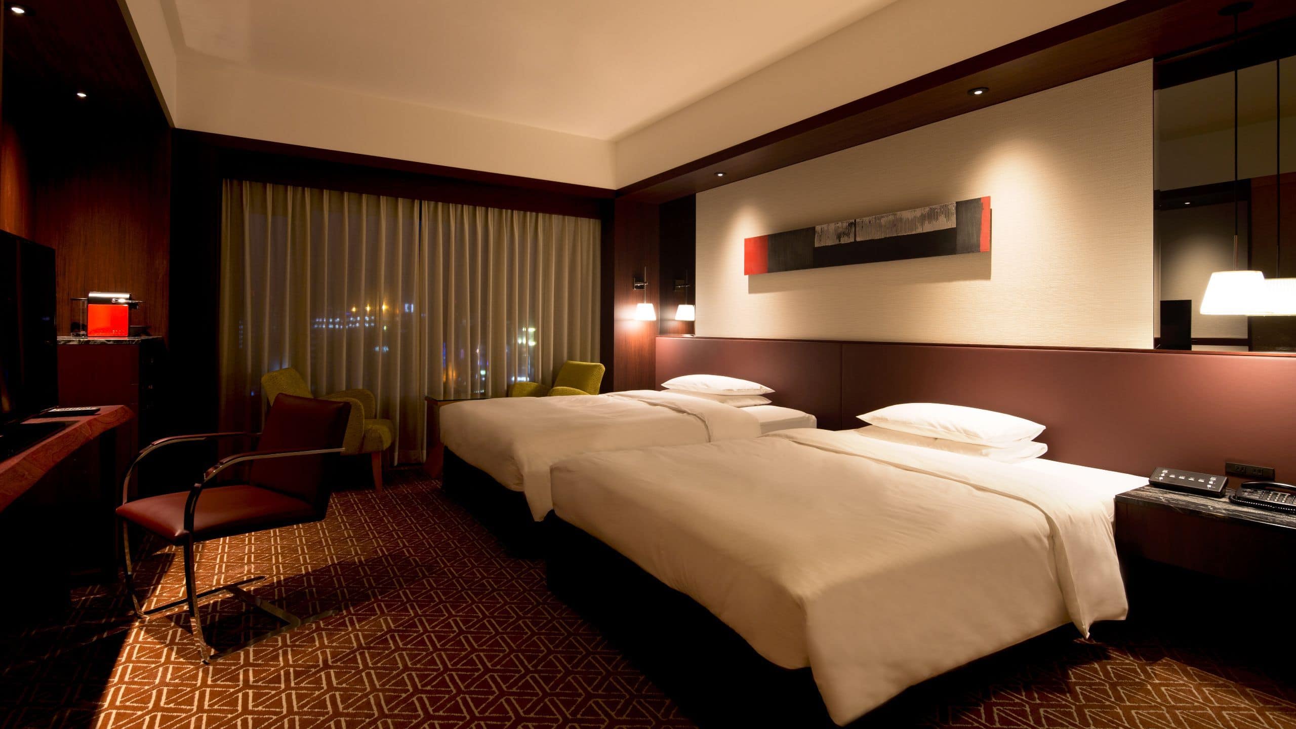 2 Twin Beds - Image 1