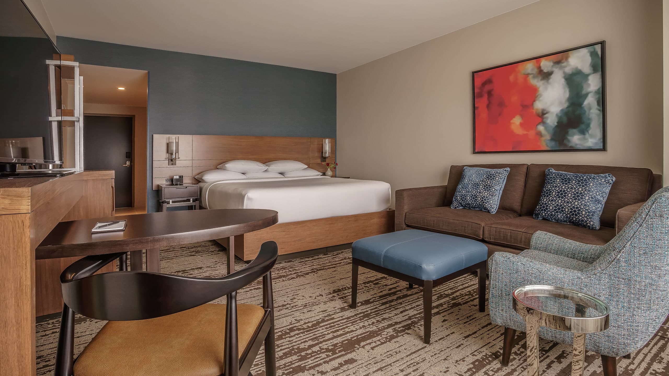 1 King Bed - Image 1