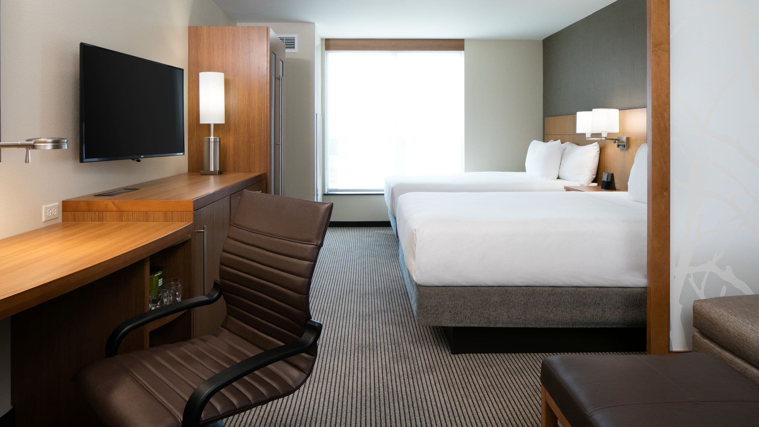 Two Queen Beds (With Sofa Bed) - Image 1