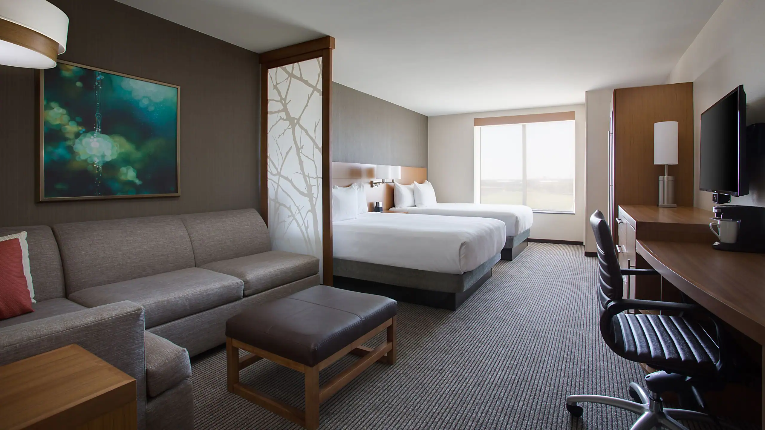 Two Queen Beds (with sofa bed) - Image 1