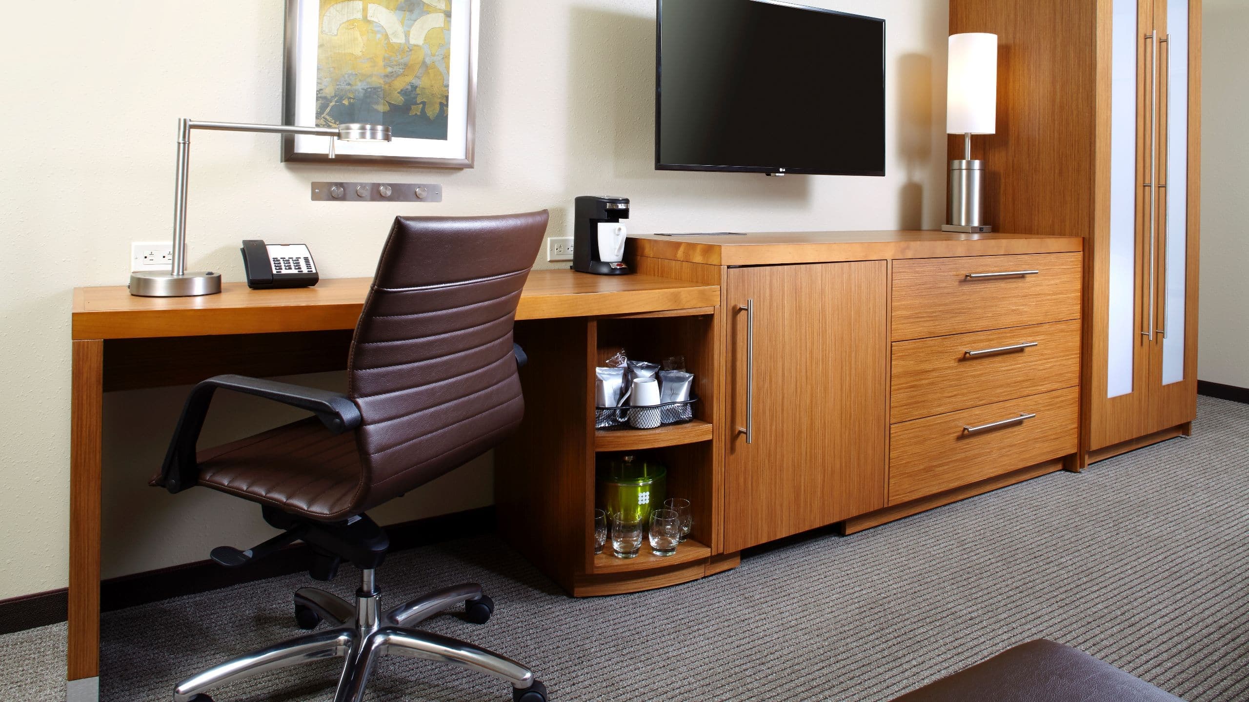 Hyatt Place Cleveland/Lyndhurst/Legacy Village - Image 4